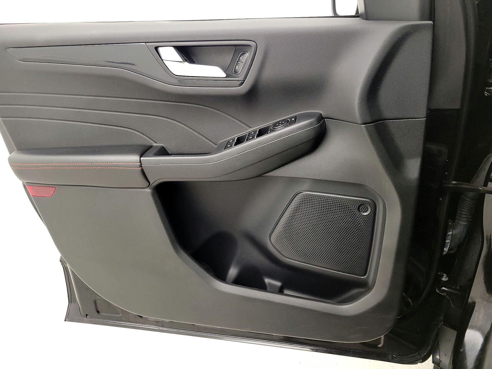 Thumbnail: 2023 Ford Escape - 12