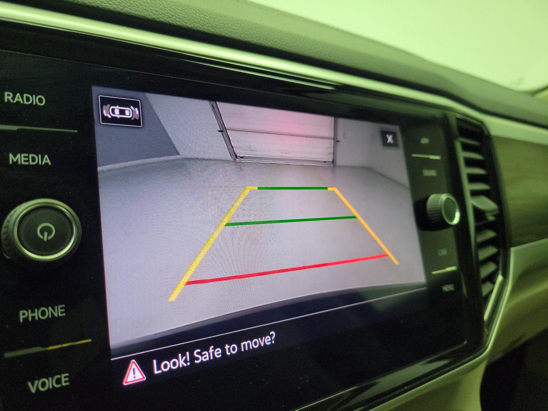 Thumbnail: 2023 Volkswagen Atlas - 14