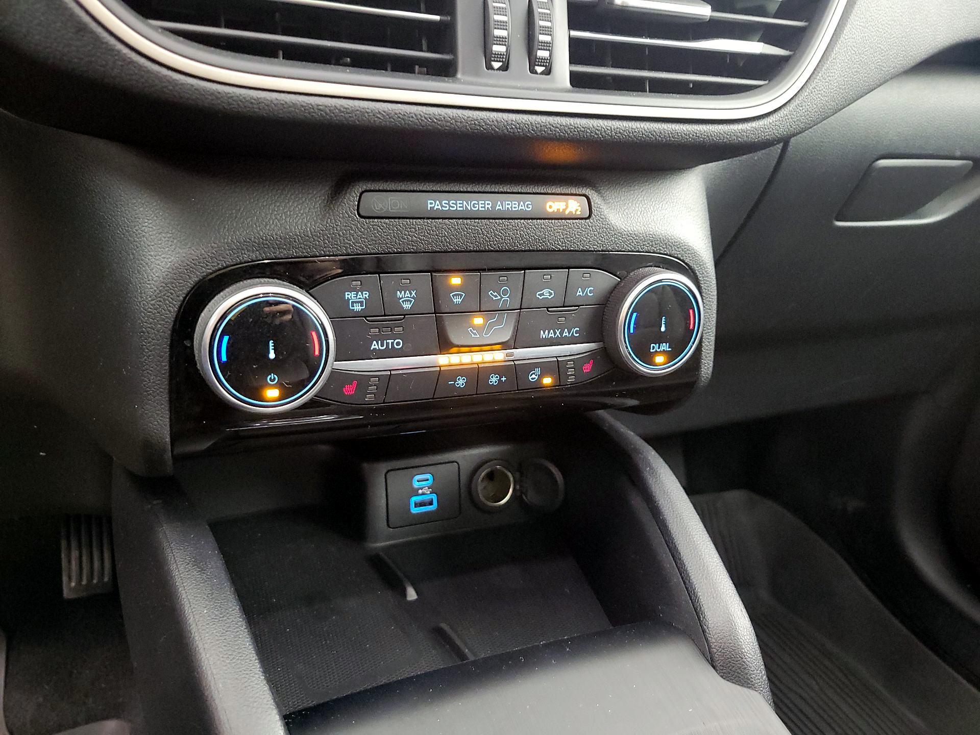 Thumbnail: 2022 Ford Escape - 17