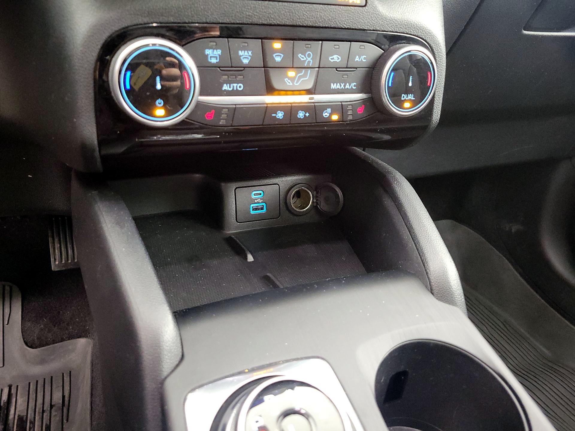 Thumbnail: 2022 Ford Escape - 19