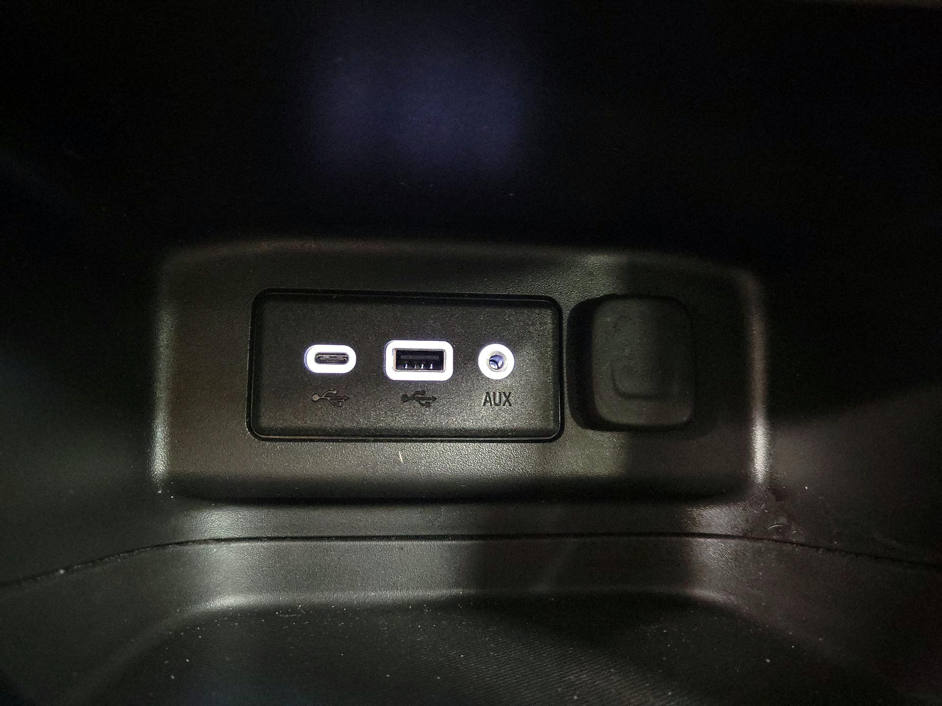 Thumbnail: 2024 Chevrolet Equinox - 18