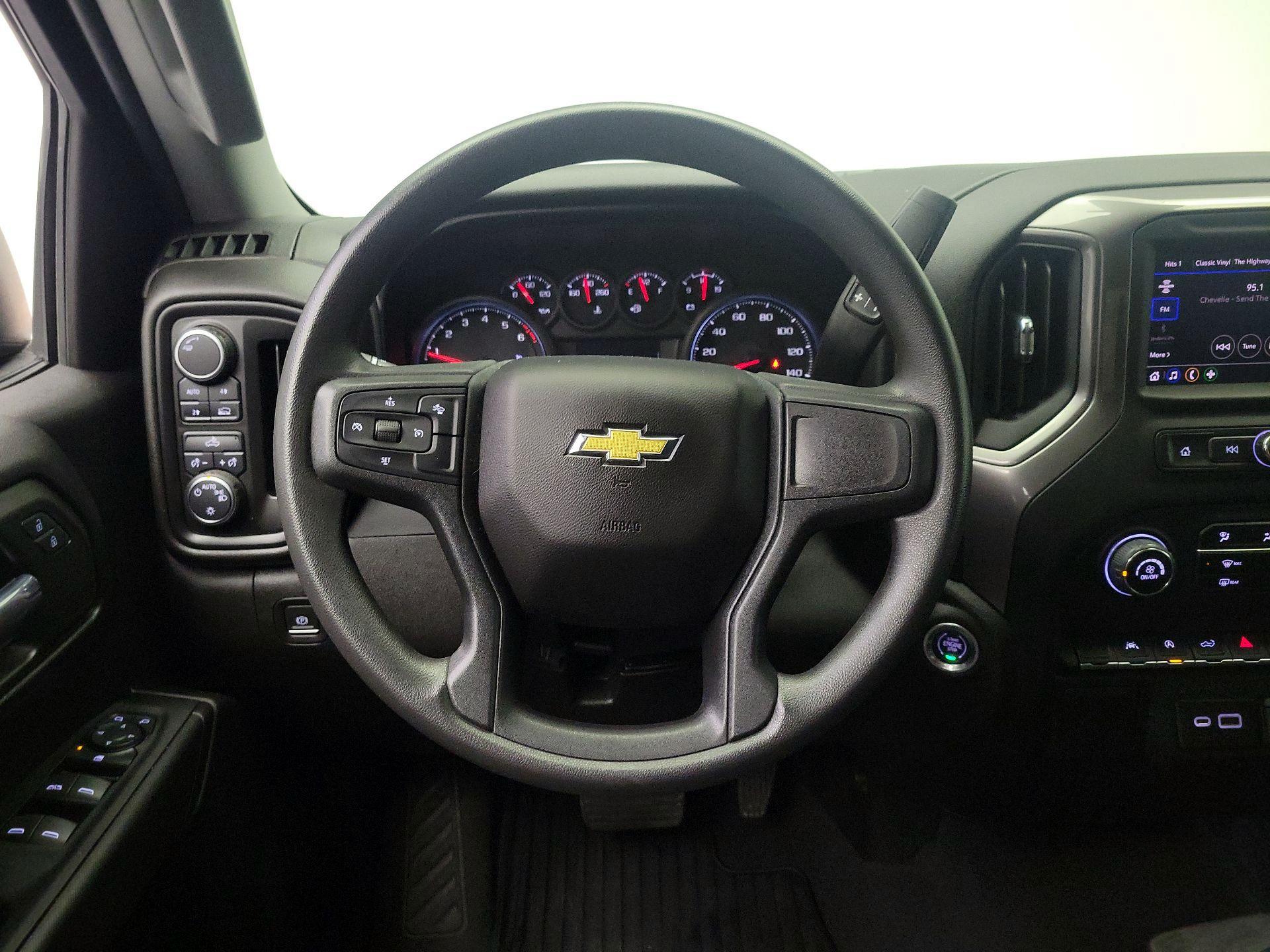 Thumbnail: 2022 Chevrolet Silverado 1500 - 10