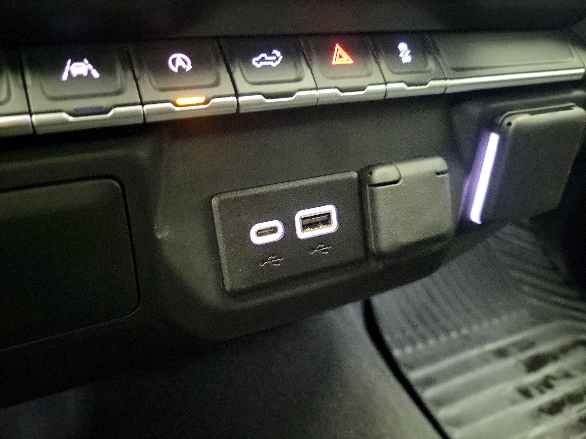 Thumbnail: 2022 Chevrolet Silverado 1500 - 18