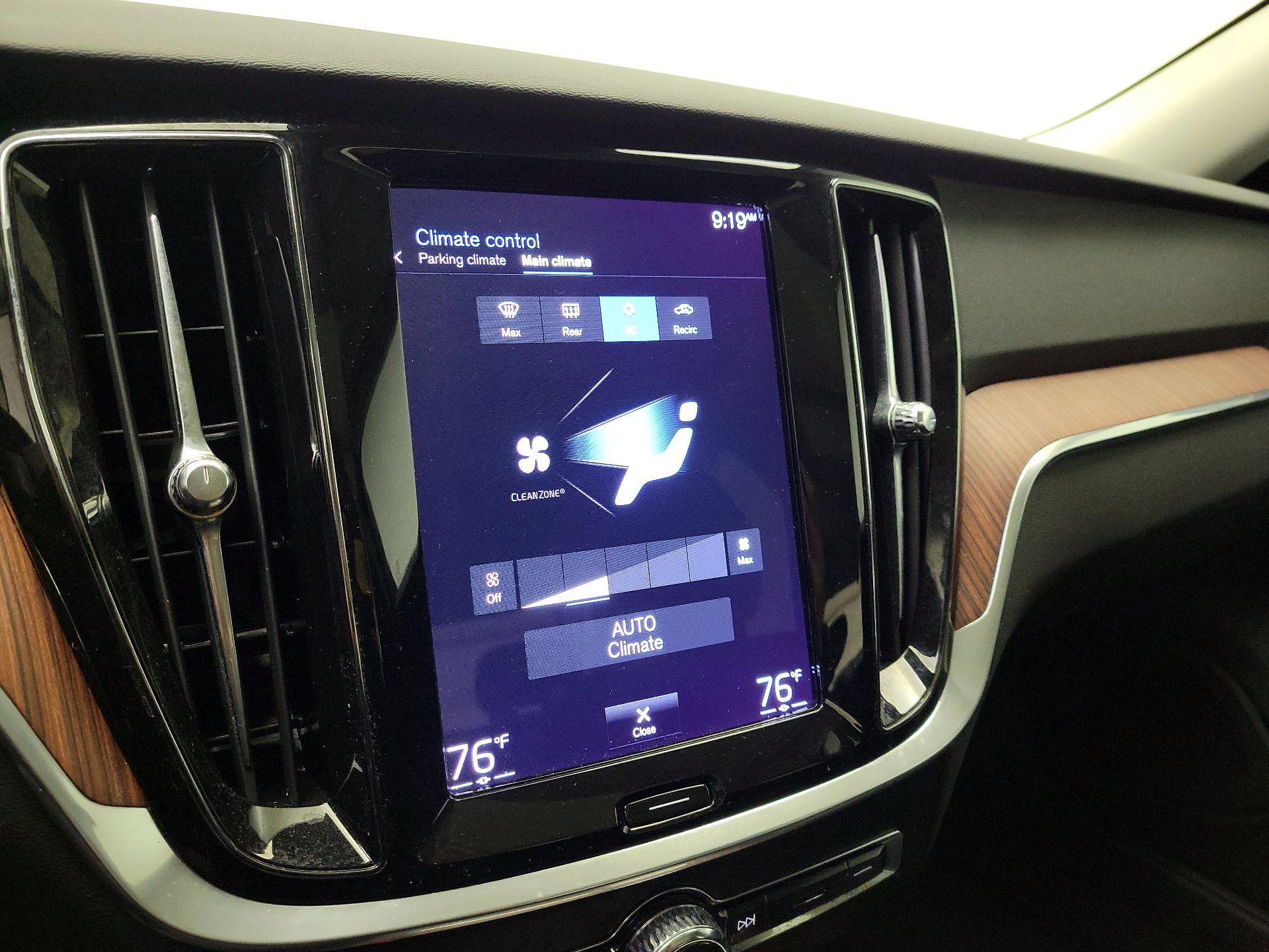 Thumbnail: 2022 Volvo S60 - 16