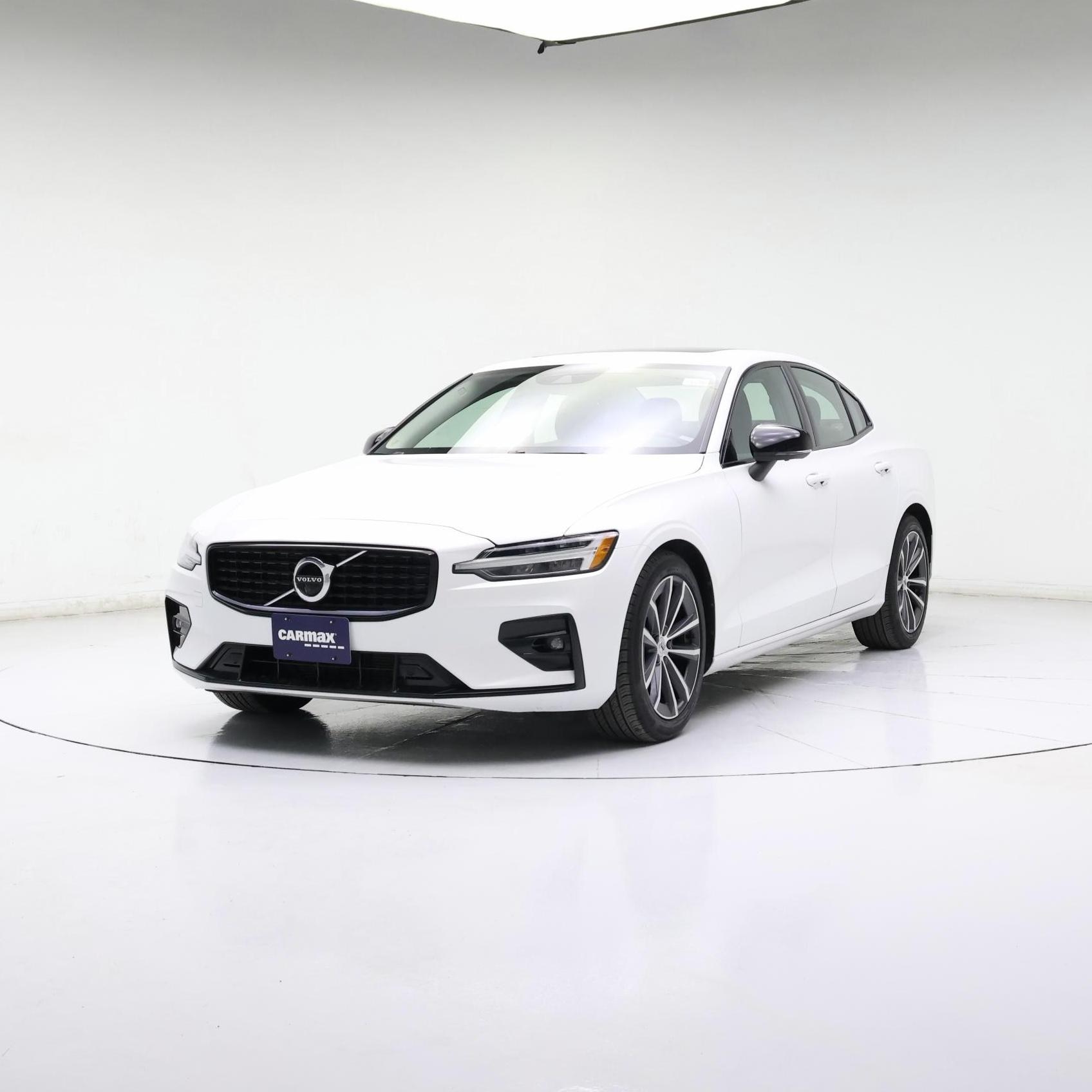 Thumbnail: 2022 Volvo S60 - 4