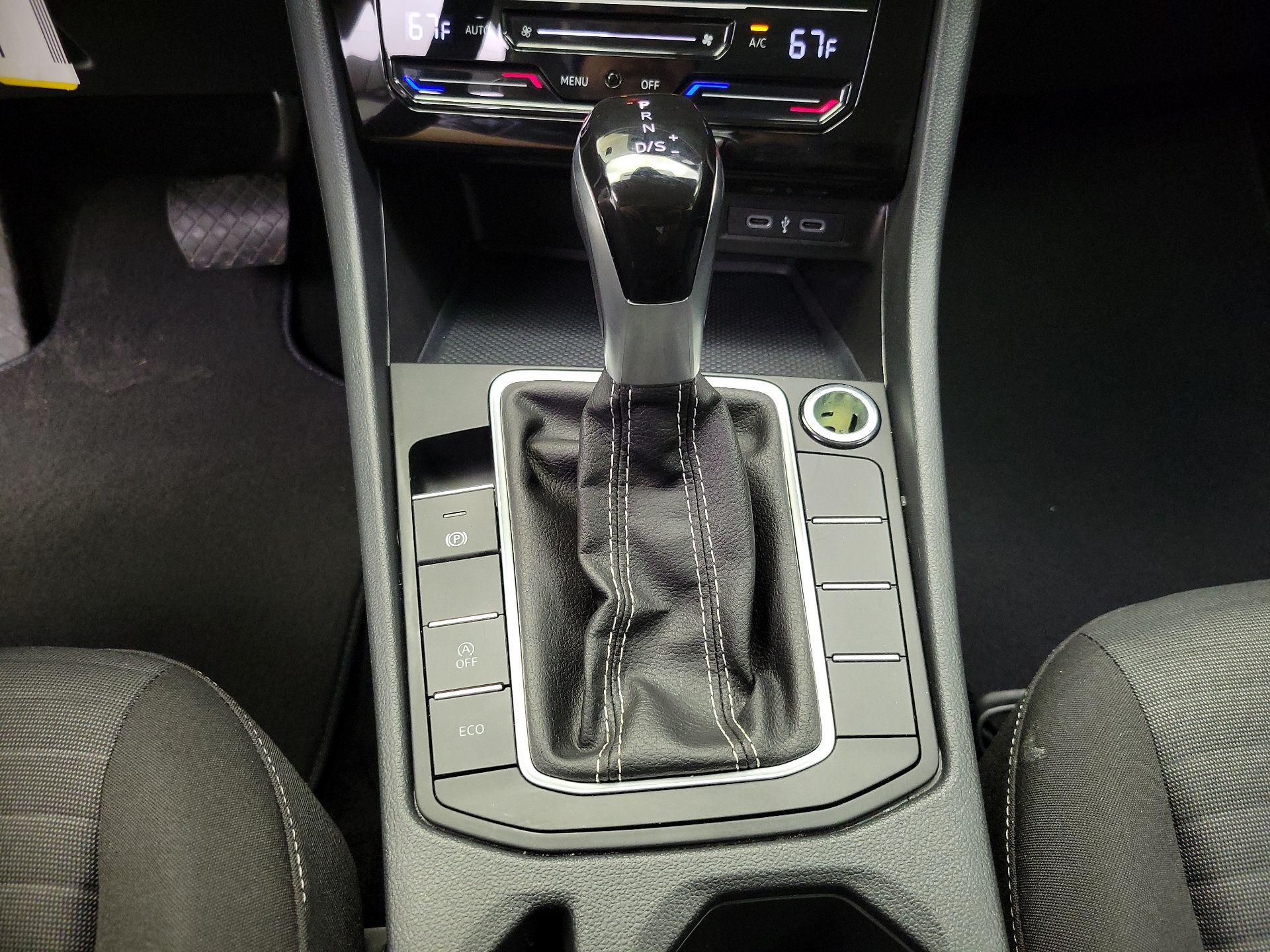 Thumbnail: 2025 Volkswagen Jetta - 17