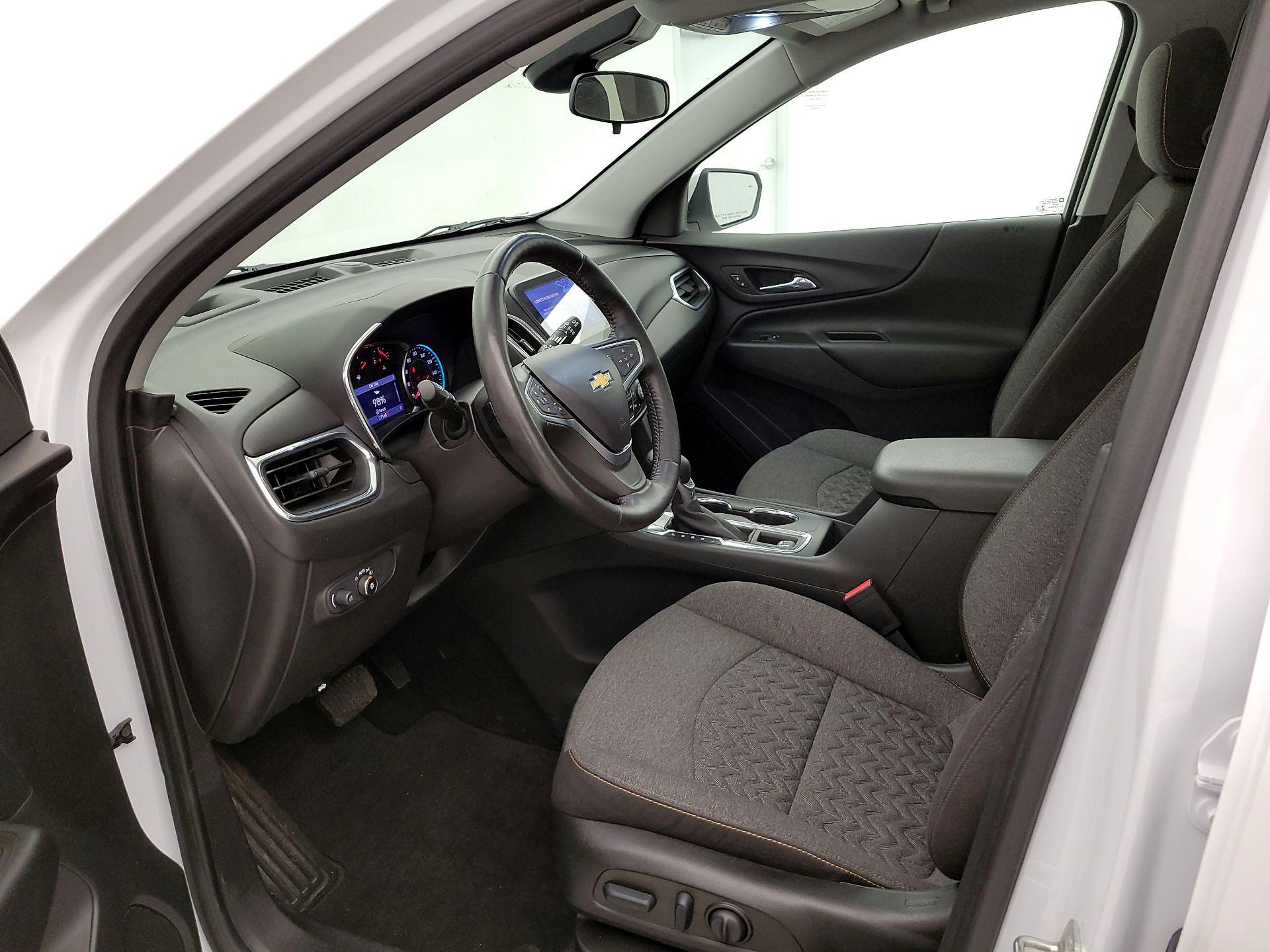 Thumbnail: 2022 Chevrolet Equinox - 11