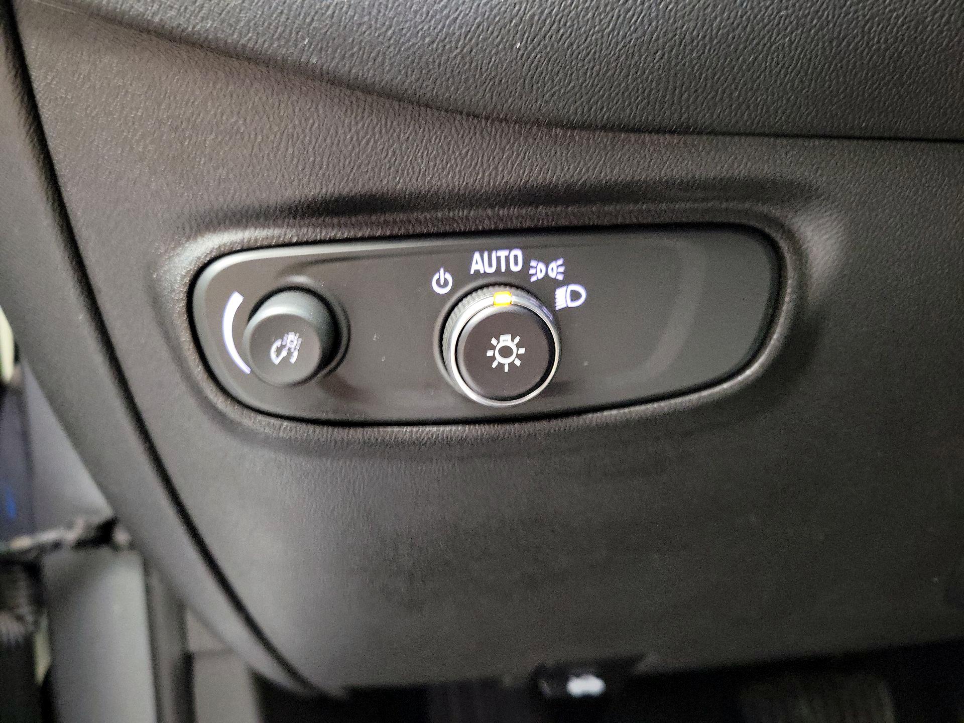 Thumbnail: 2023 Chevrolet Equinox - 13