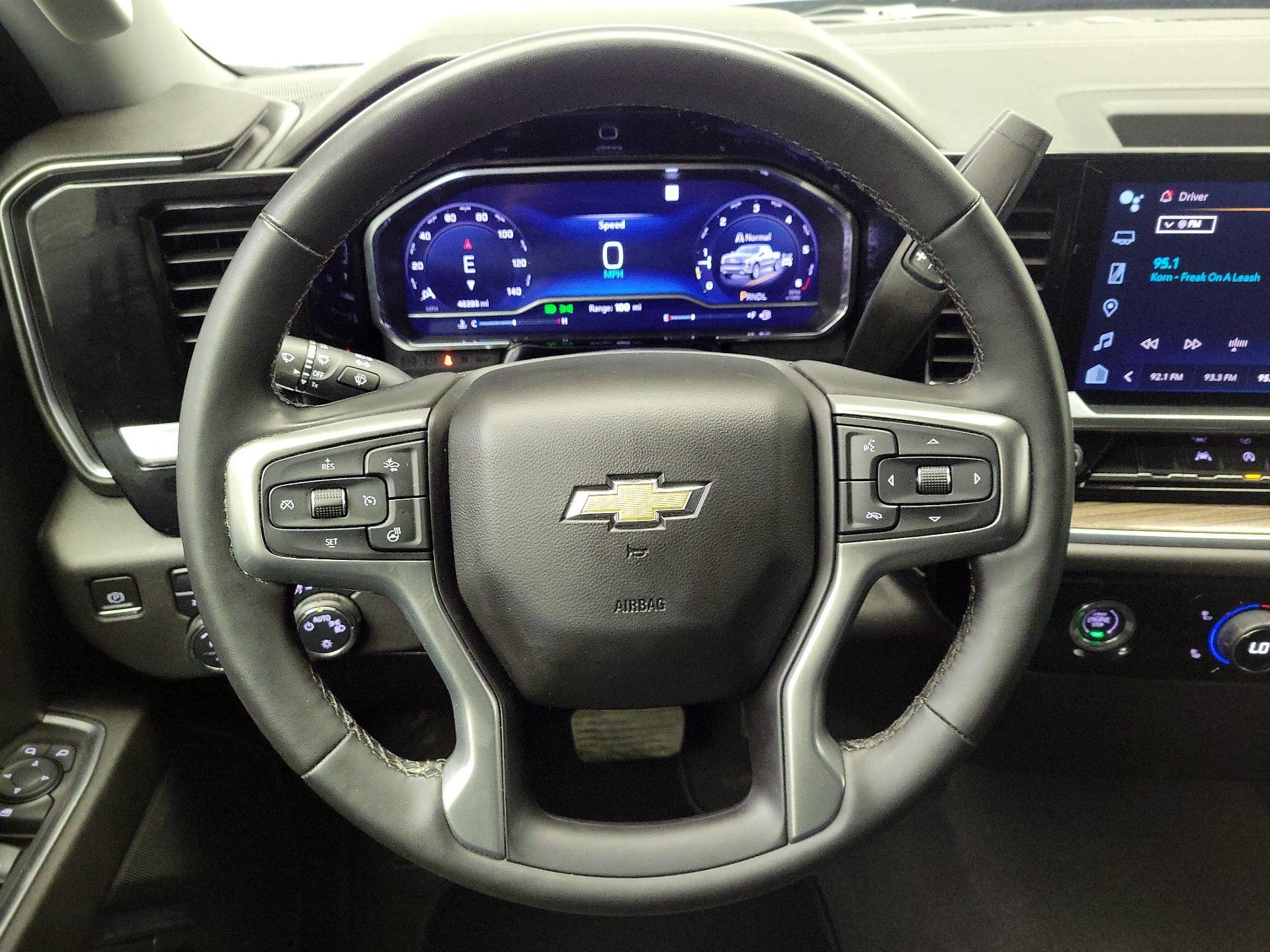 Thumbnail: 2023 Chevrolet Silverado 1500 - 10