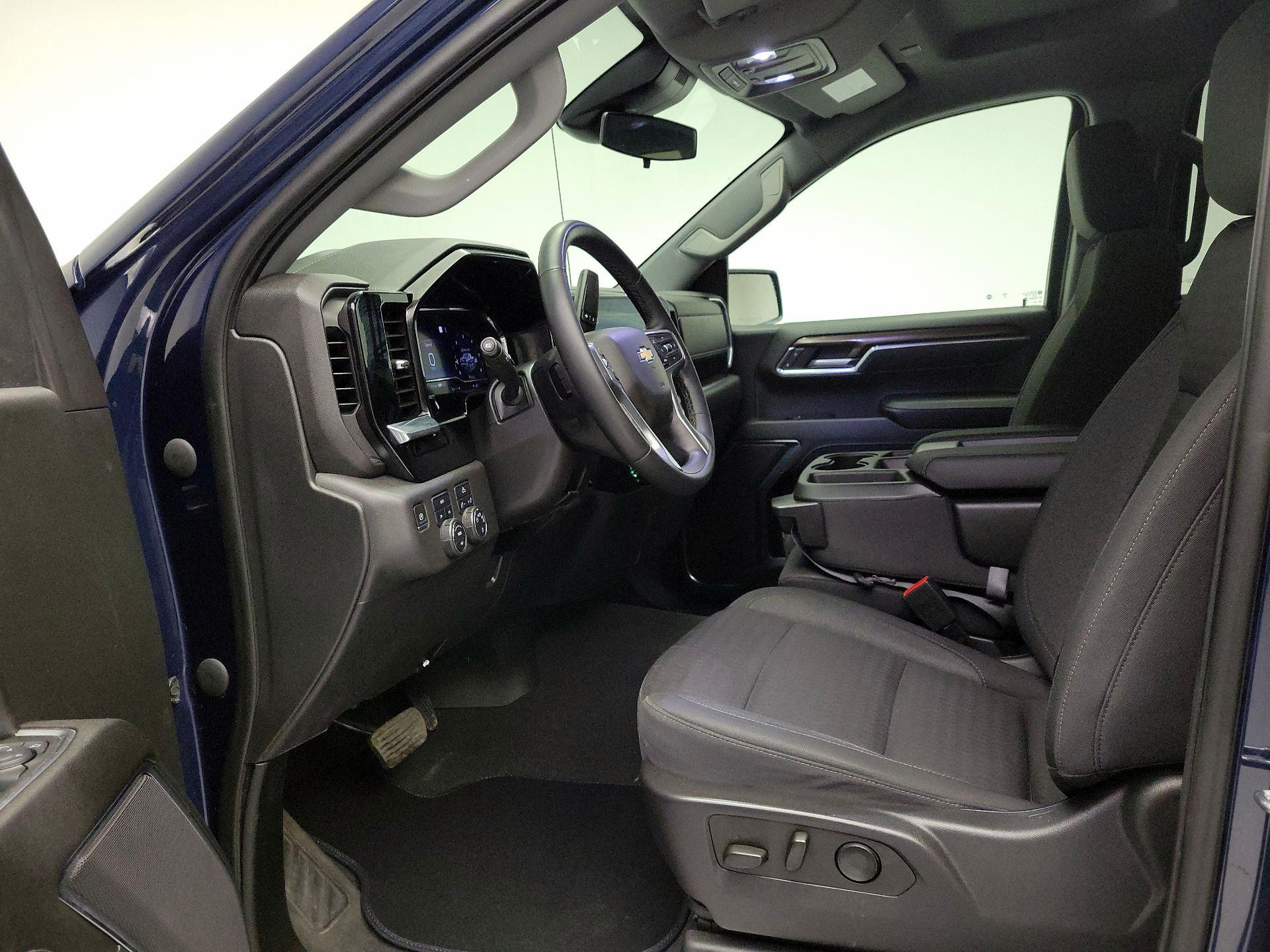 Thumbnail: 2023 Chevrolet Silverado 1500 - 11