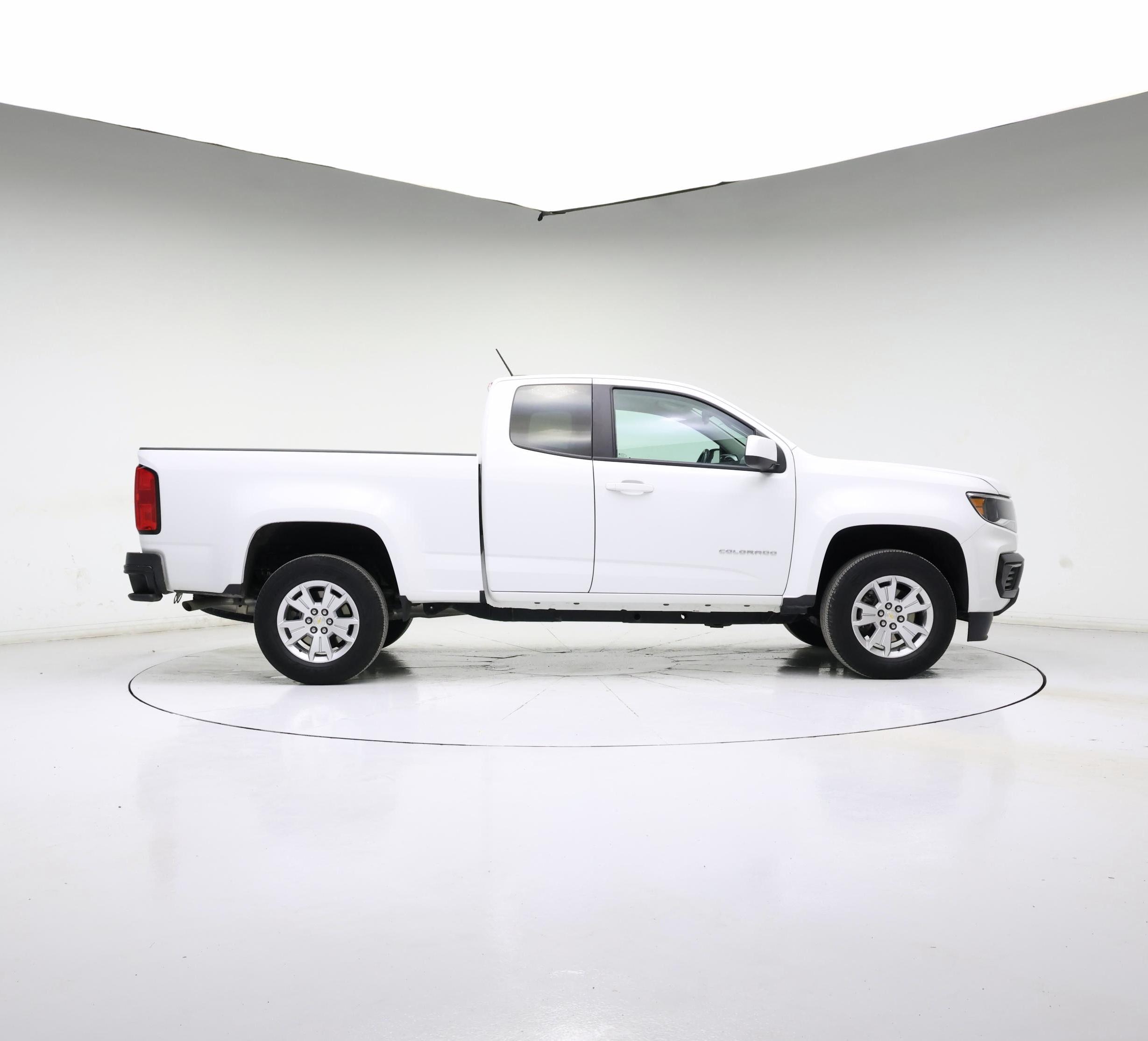 Thumbnail: 2022 Chevrolet Colorado - 7