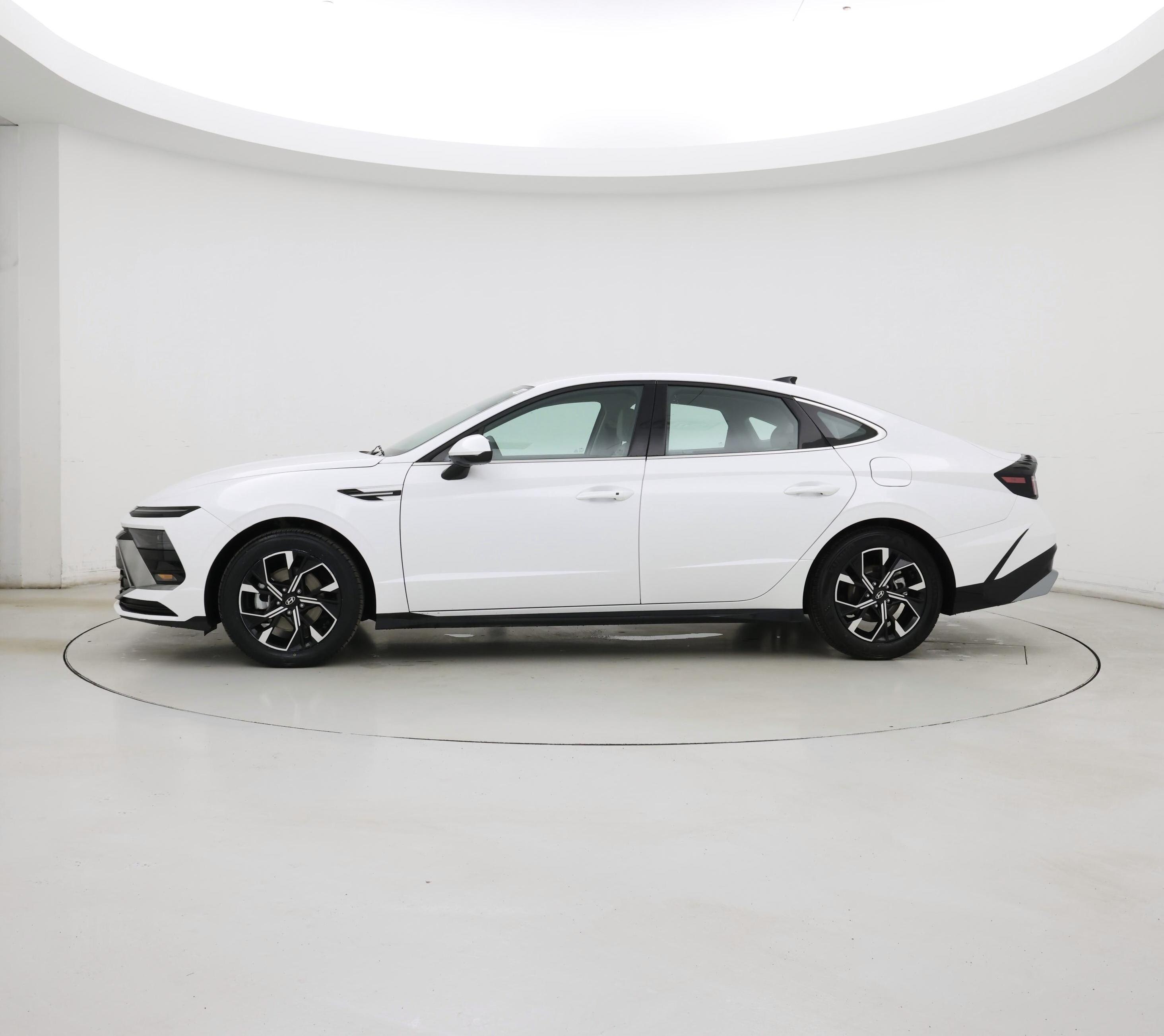 Thumbnail: 2025 Hyundai Sonata - 3