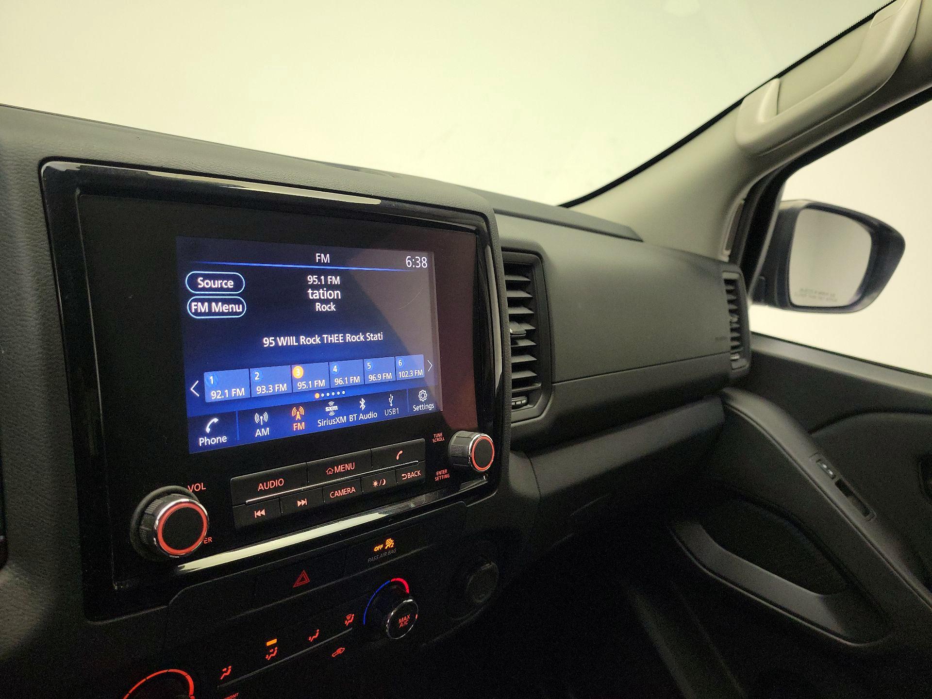 Thumbnail: 2022 Nissan Frontier - 15