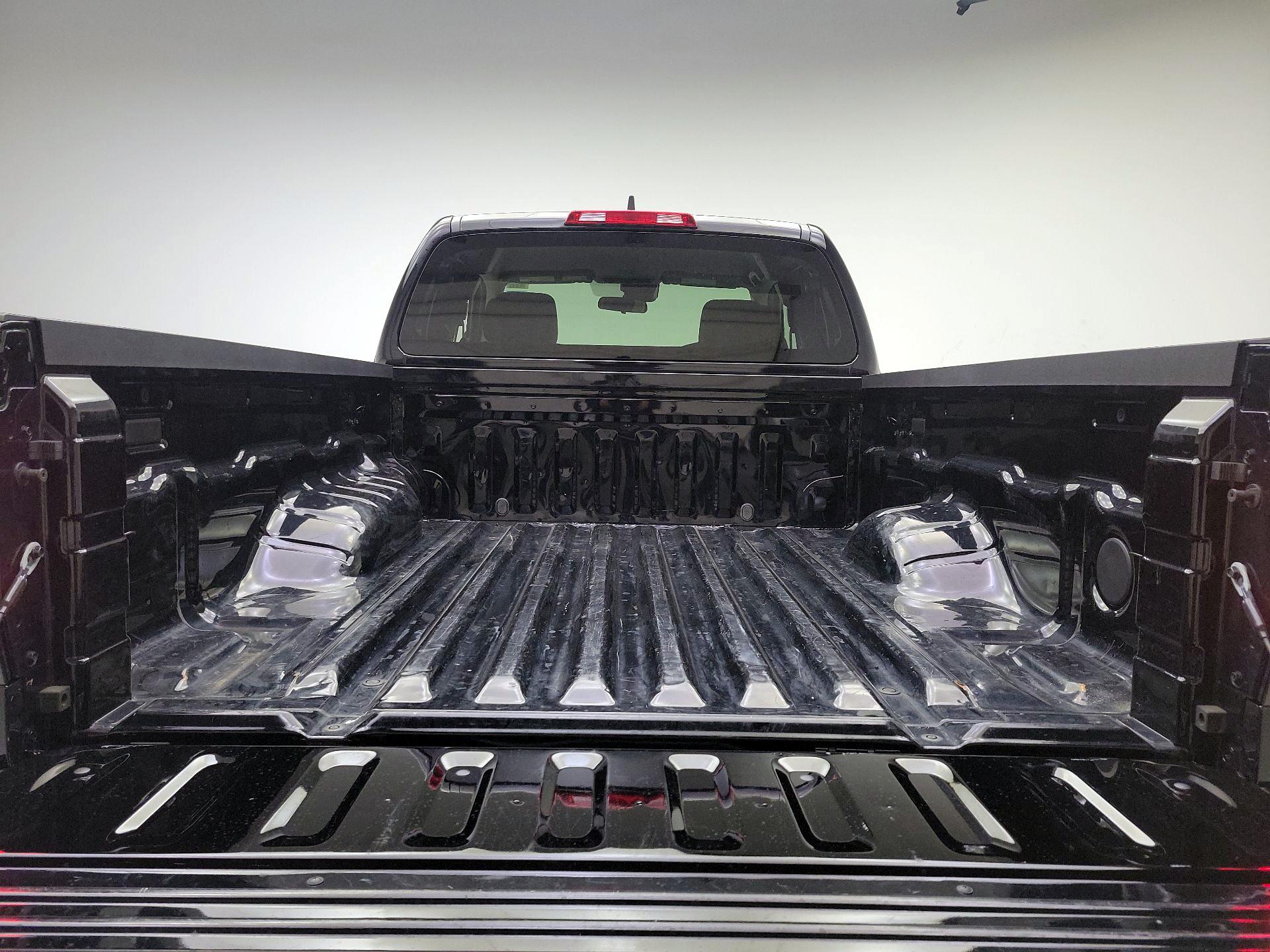 Thumbnail: 2022 Nissan Frontier - 20