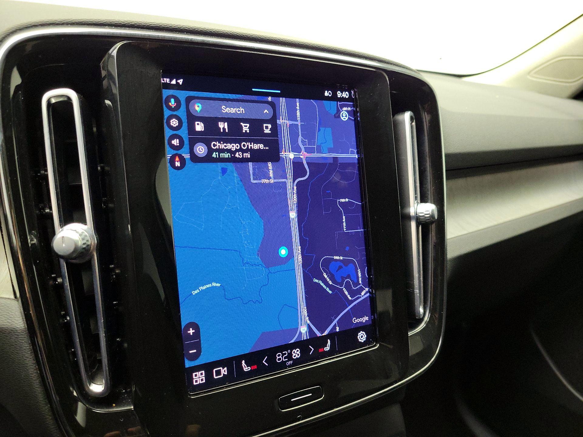 Thumbnail: 2023 Volvo XC40 - 13