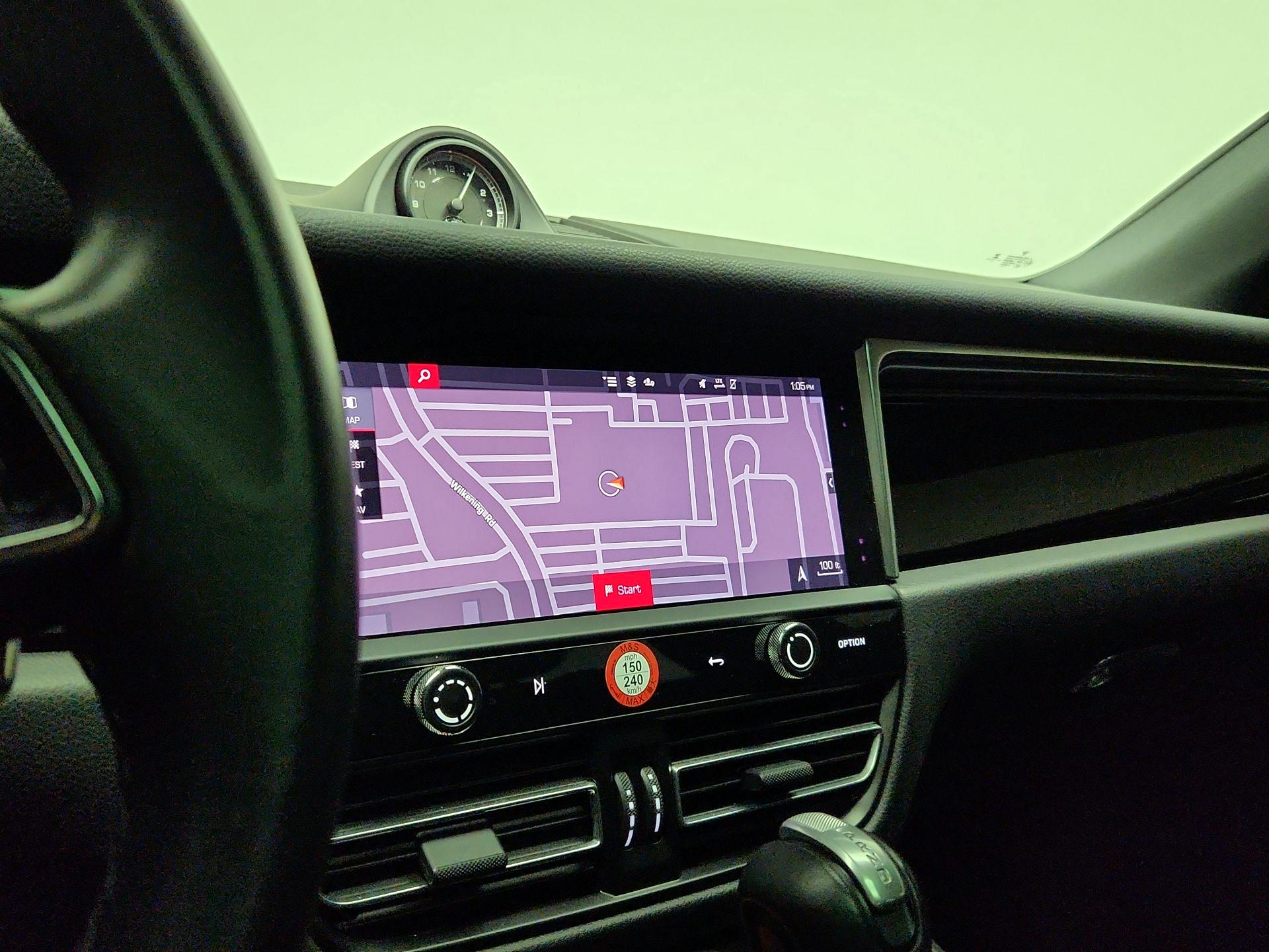 Thumbnail: 2023 Porsche Macan - 14