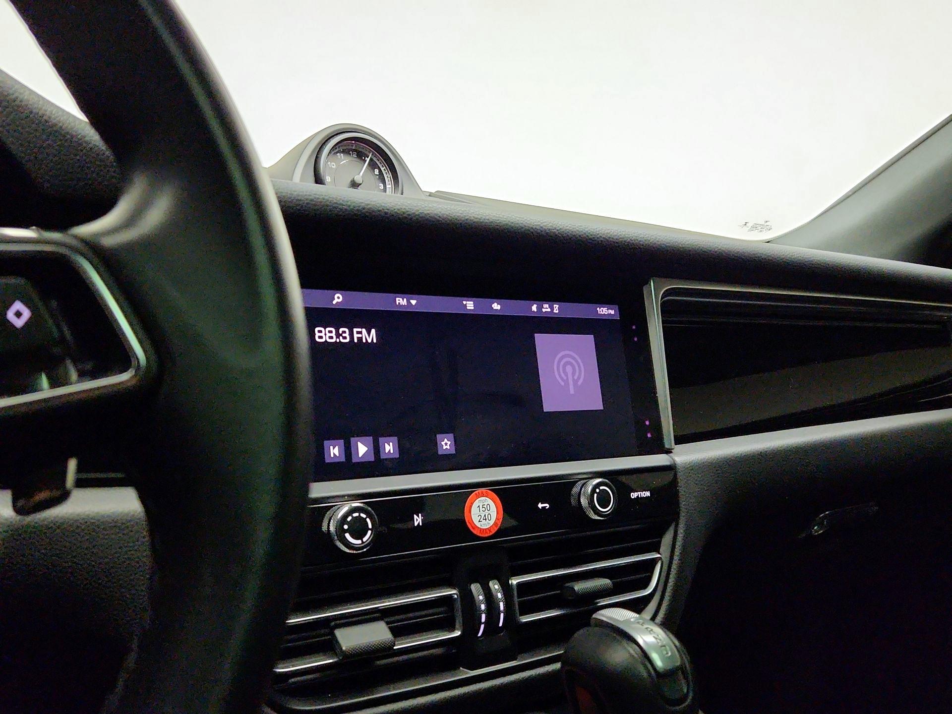 Thumbnail: 2023 Porsche Macan - 16