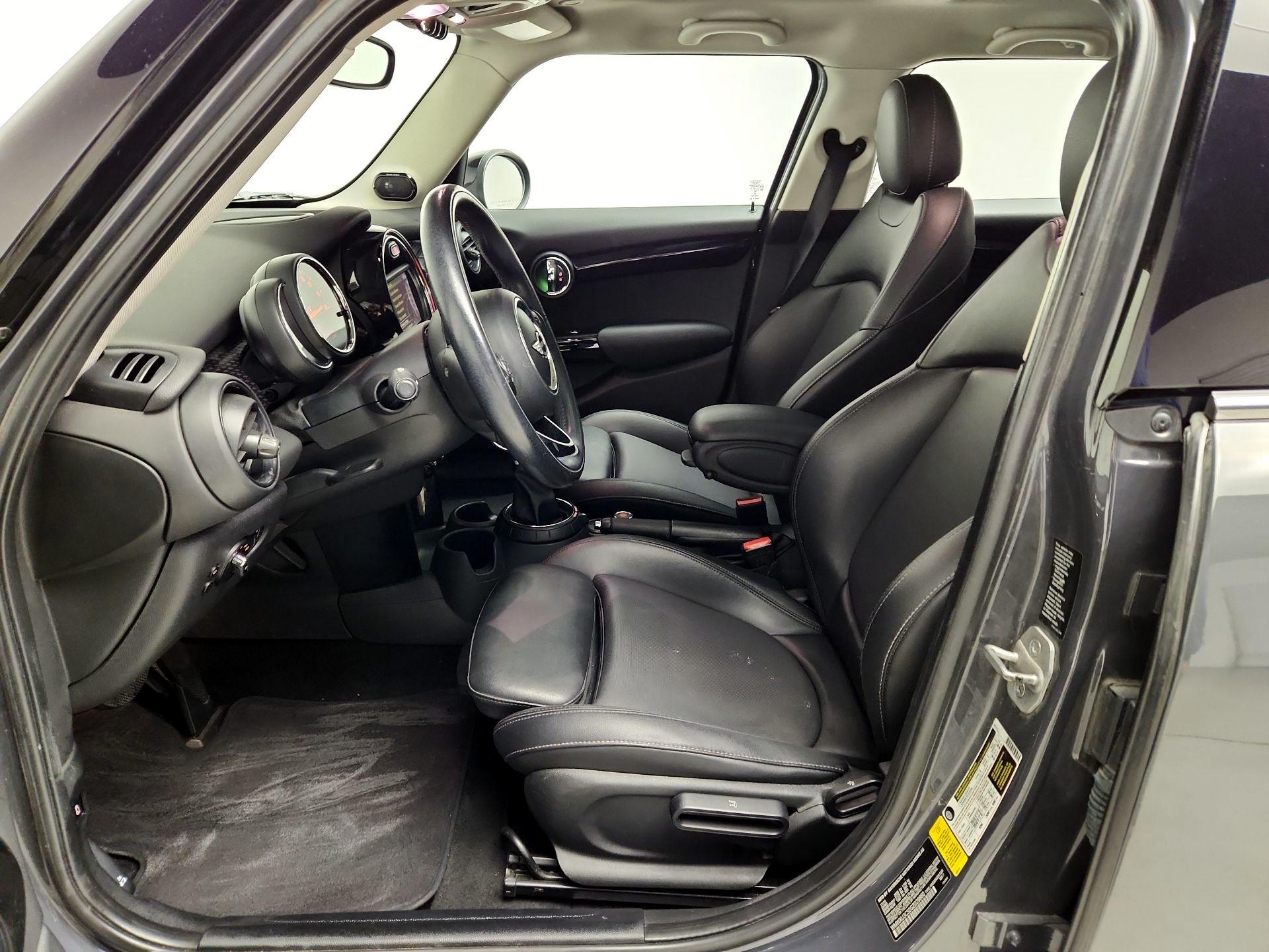 Thumbnail: 2016 MINI Cooper Hardtop - 11