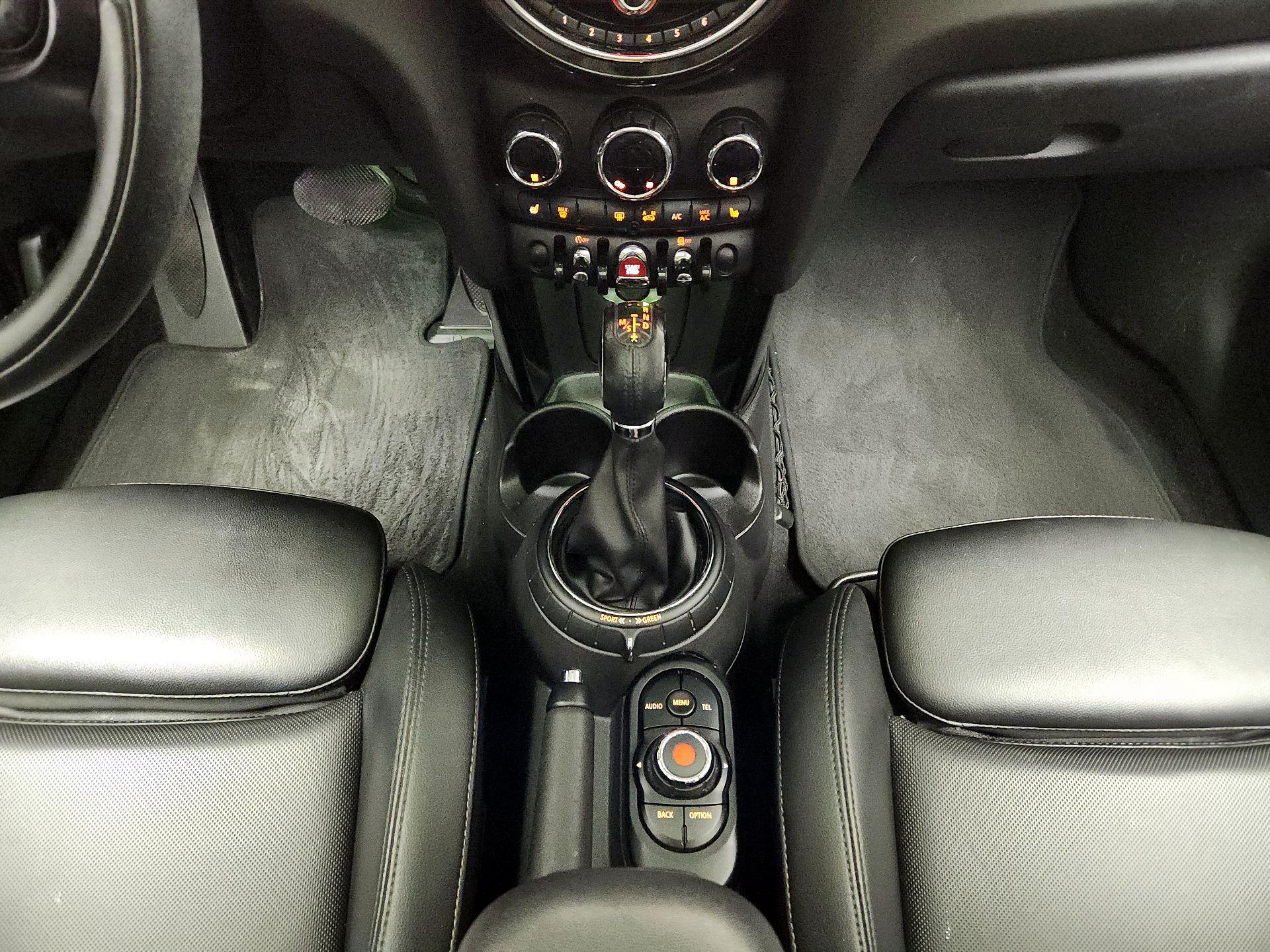 Thumbnail: 2016 MINI Cooper Hardtop - 16