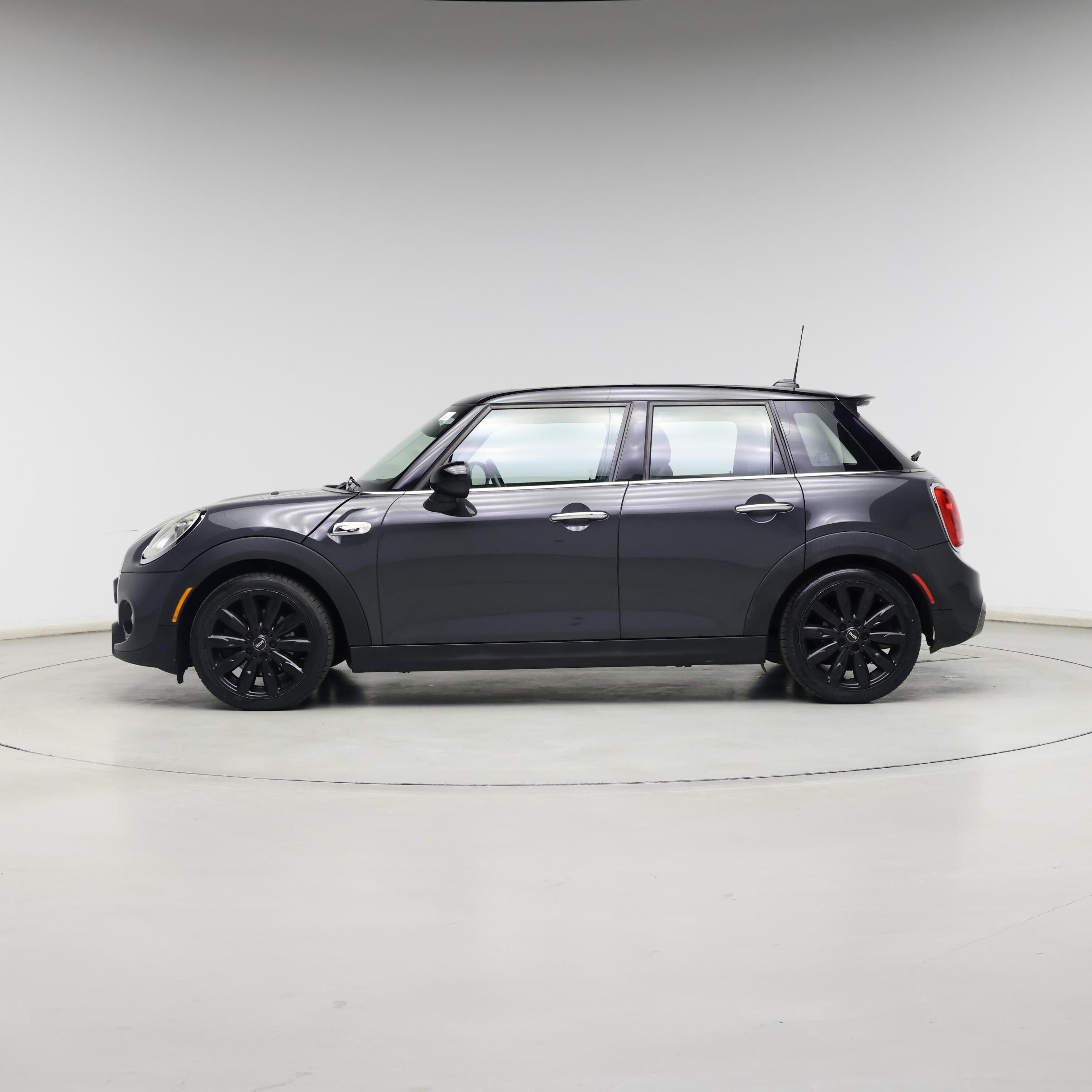 Thumbnail: 2016 MINI Cooper Hardtop - 3