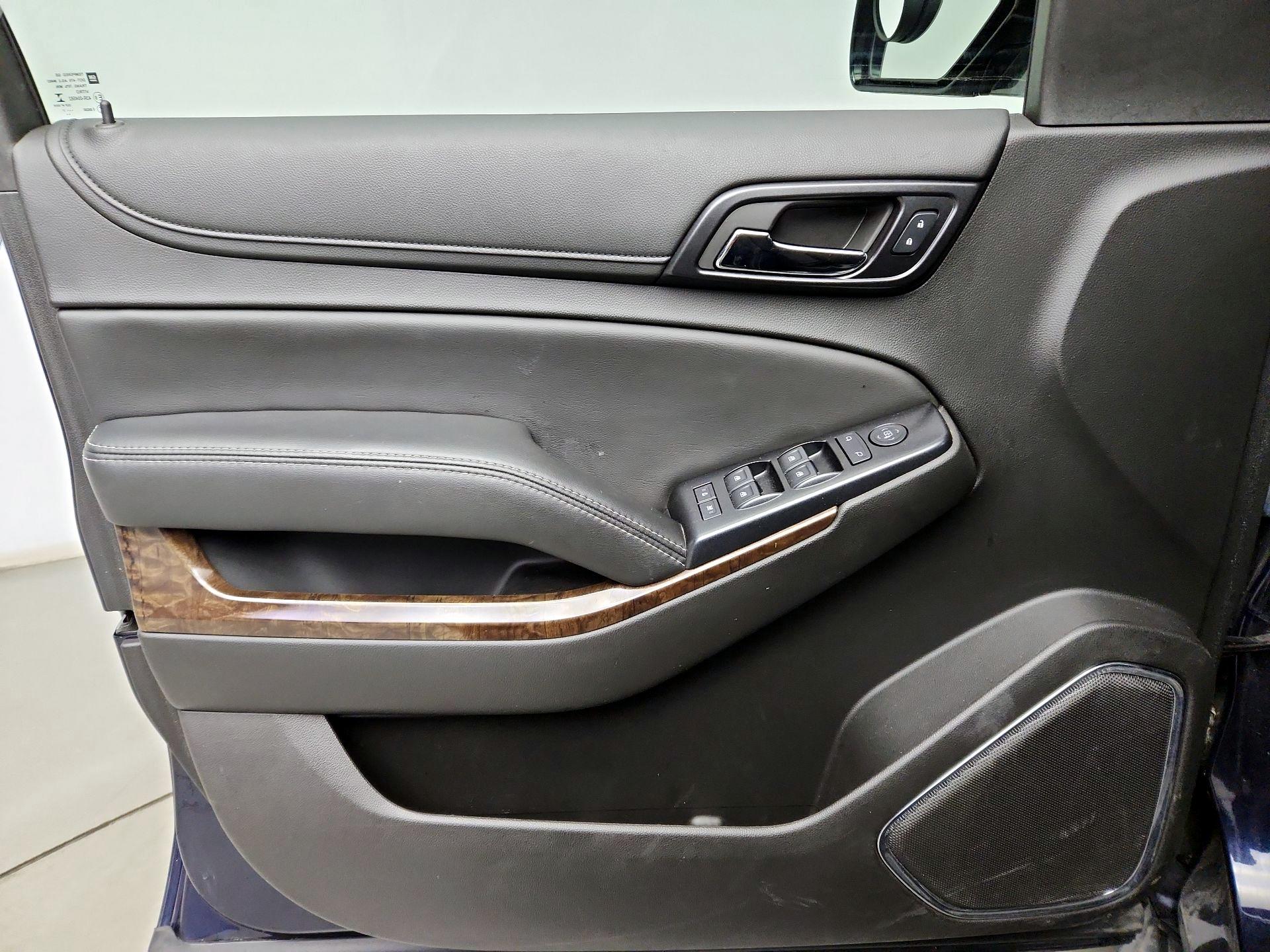 Thumbnail: 2017 Chevrolet Tahoe - 12