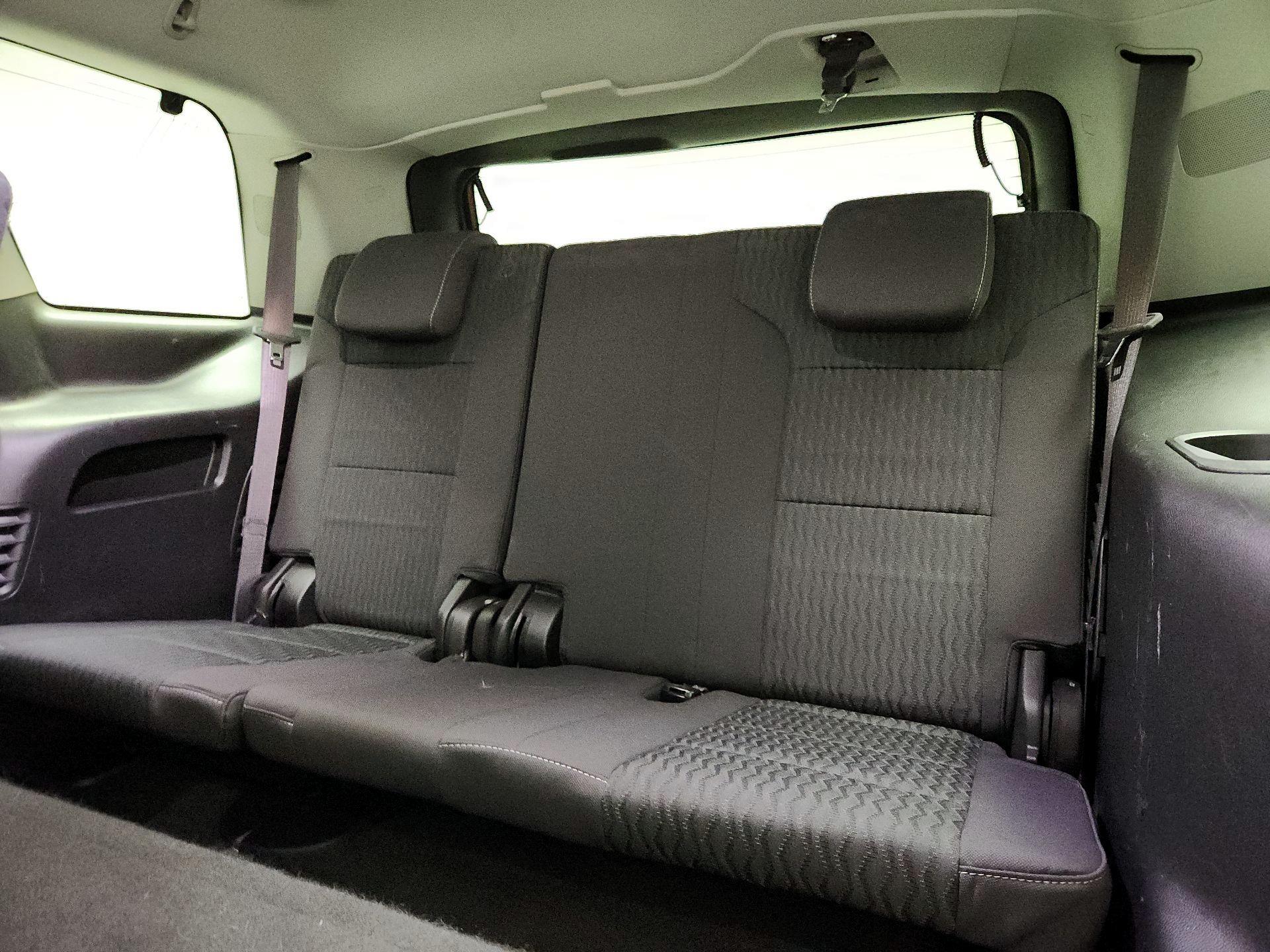 Thumbnail: 2017 Chevrolet Tahoe - 20