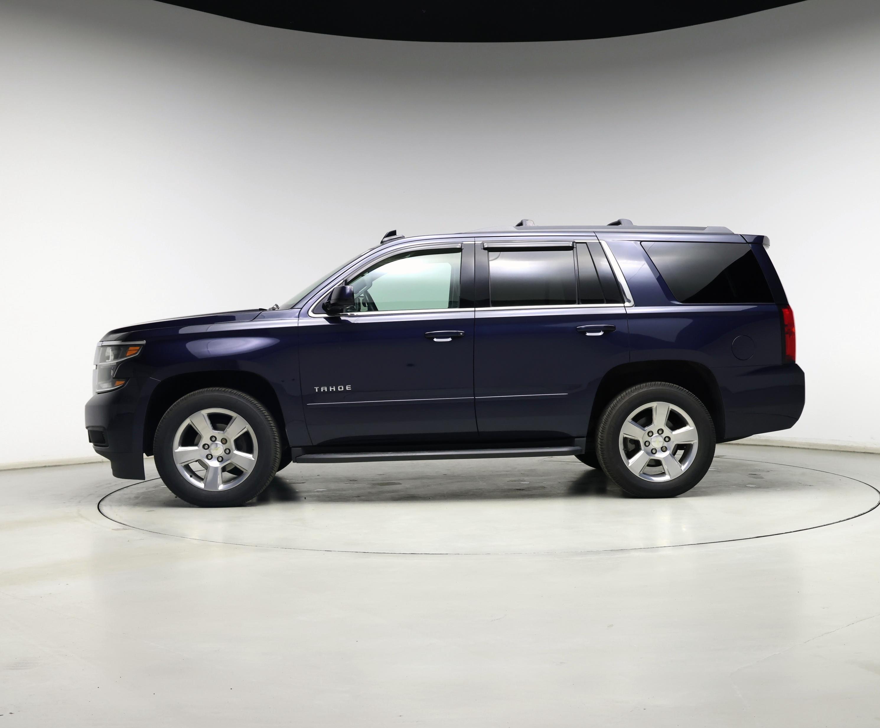 Thumbnail: 2017 Chevrolet Tahoe - 3