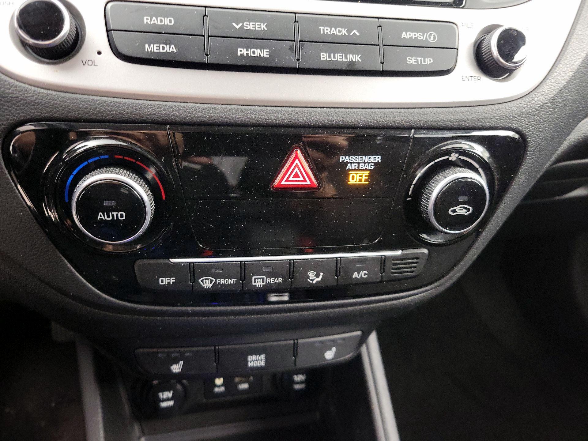 Thumbnail: 2021 Hyundai Accent - 17