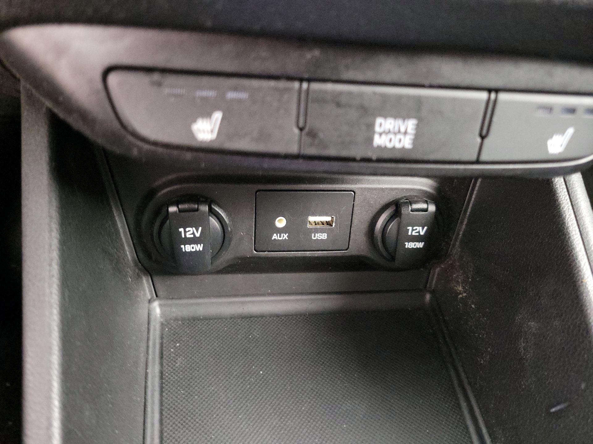 Thumbnail: 2021 Hyundai Accent - 19