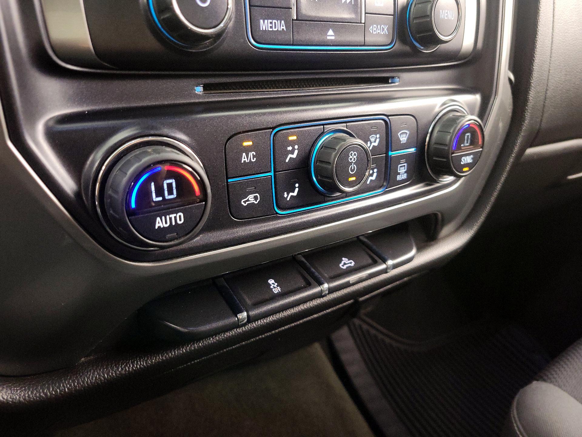 Thumbnail: 2016 Chevrolet Silverado 1500 - 16