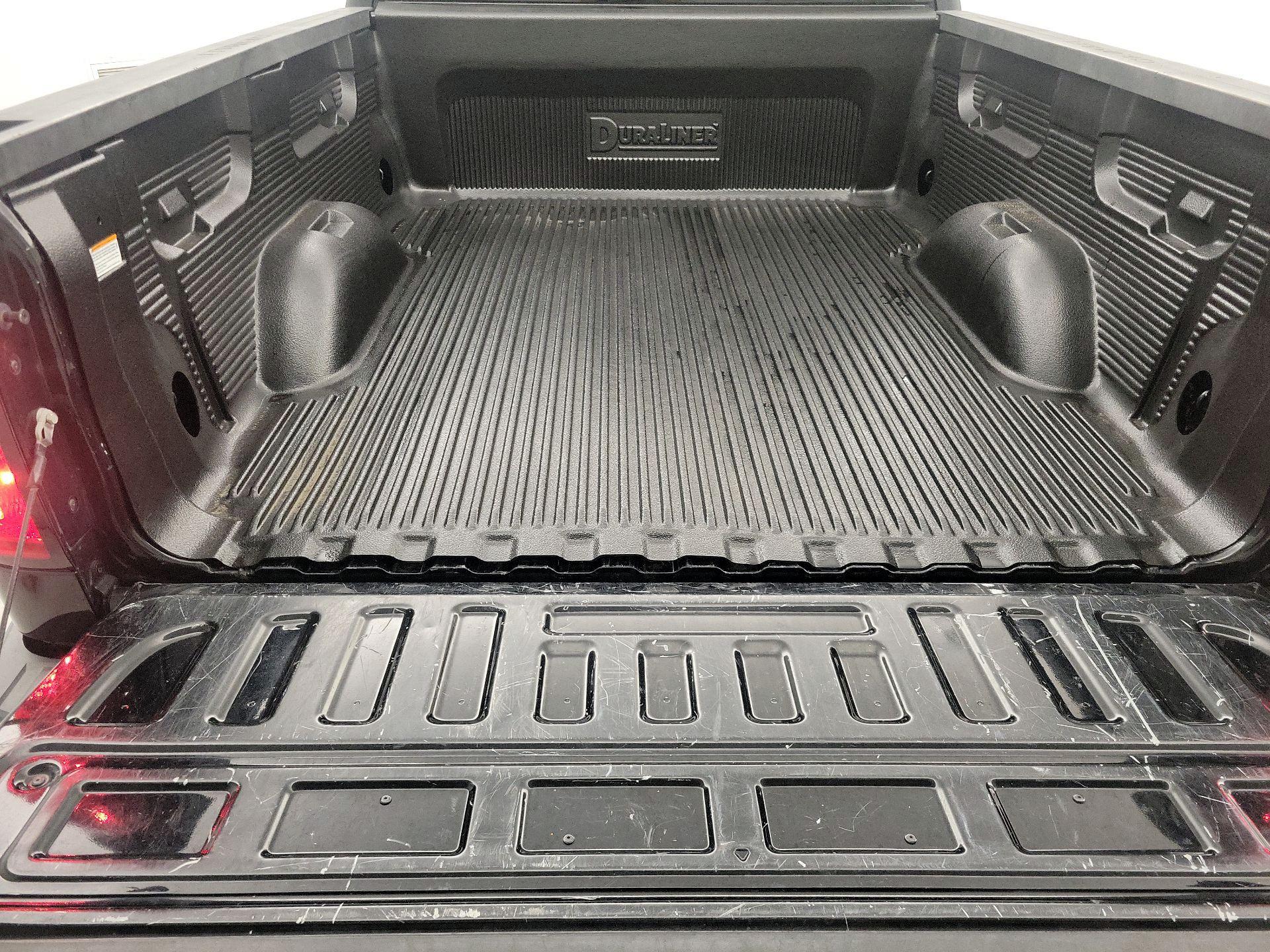 Thumbnail: 2016 Chevrolet Silverado 1500 - 19