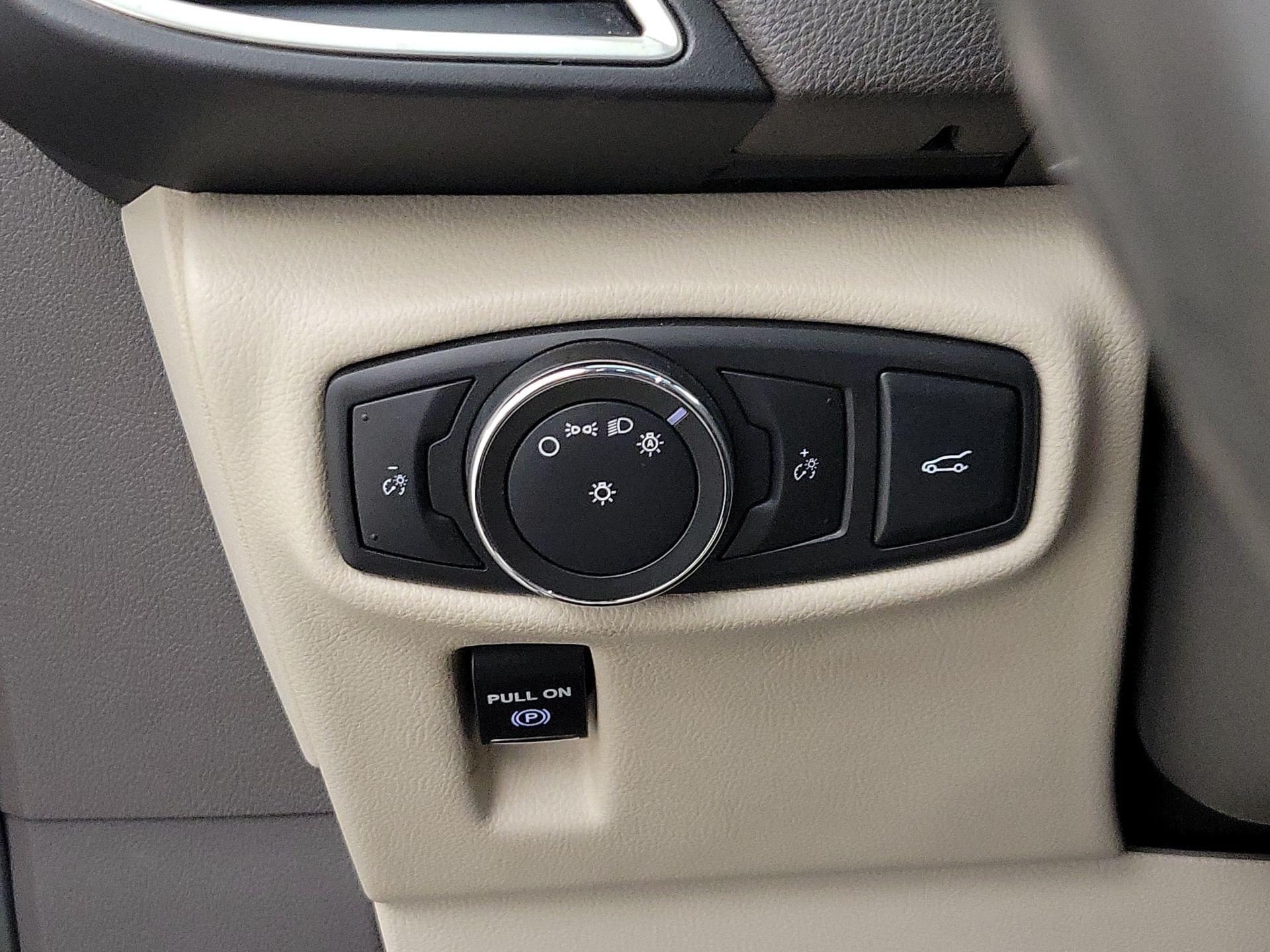 Thumbnail: 2016 Lincoln MKX - 13