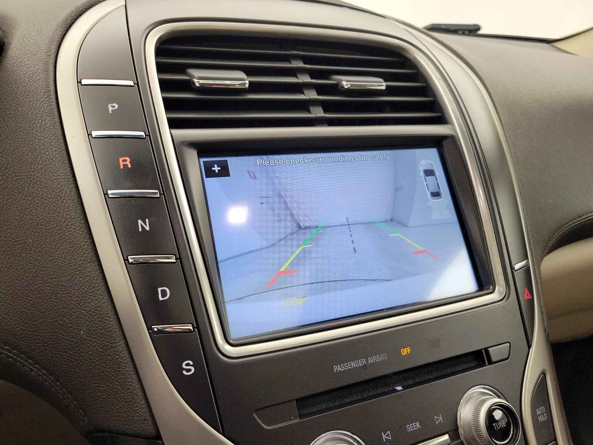 Thumbnail: 2016 Lincoln MKX - 15