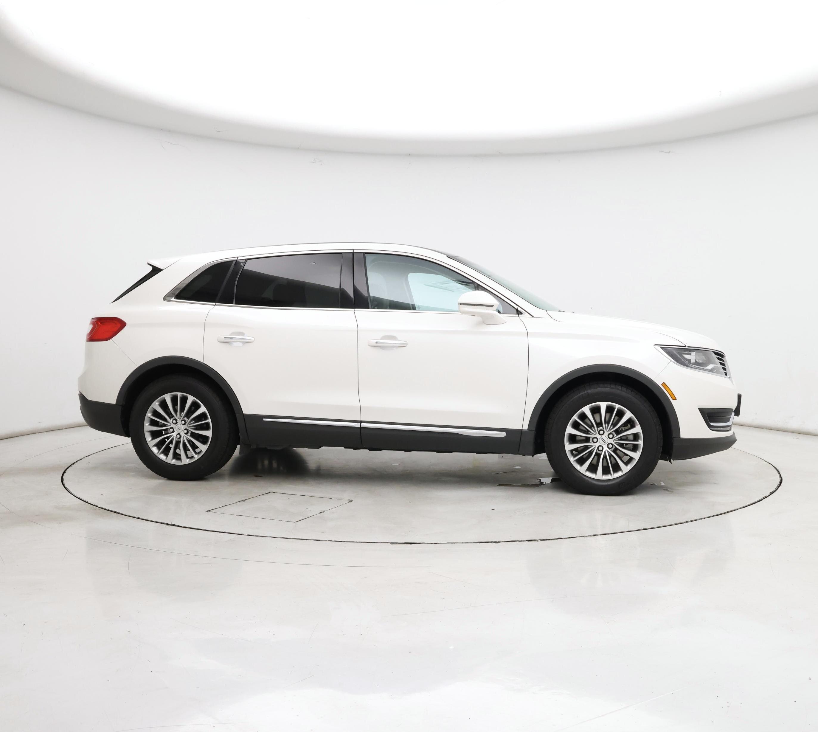 Thumbnail: 2016 Lincoln MKX - 7