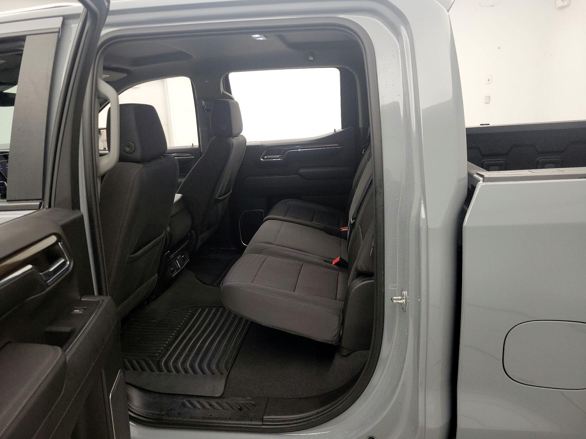 Thumbnail: 2024 Chevrolet Silverado 1500 - 19