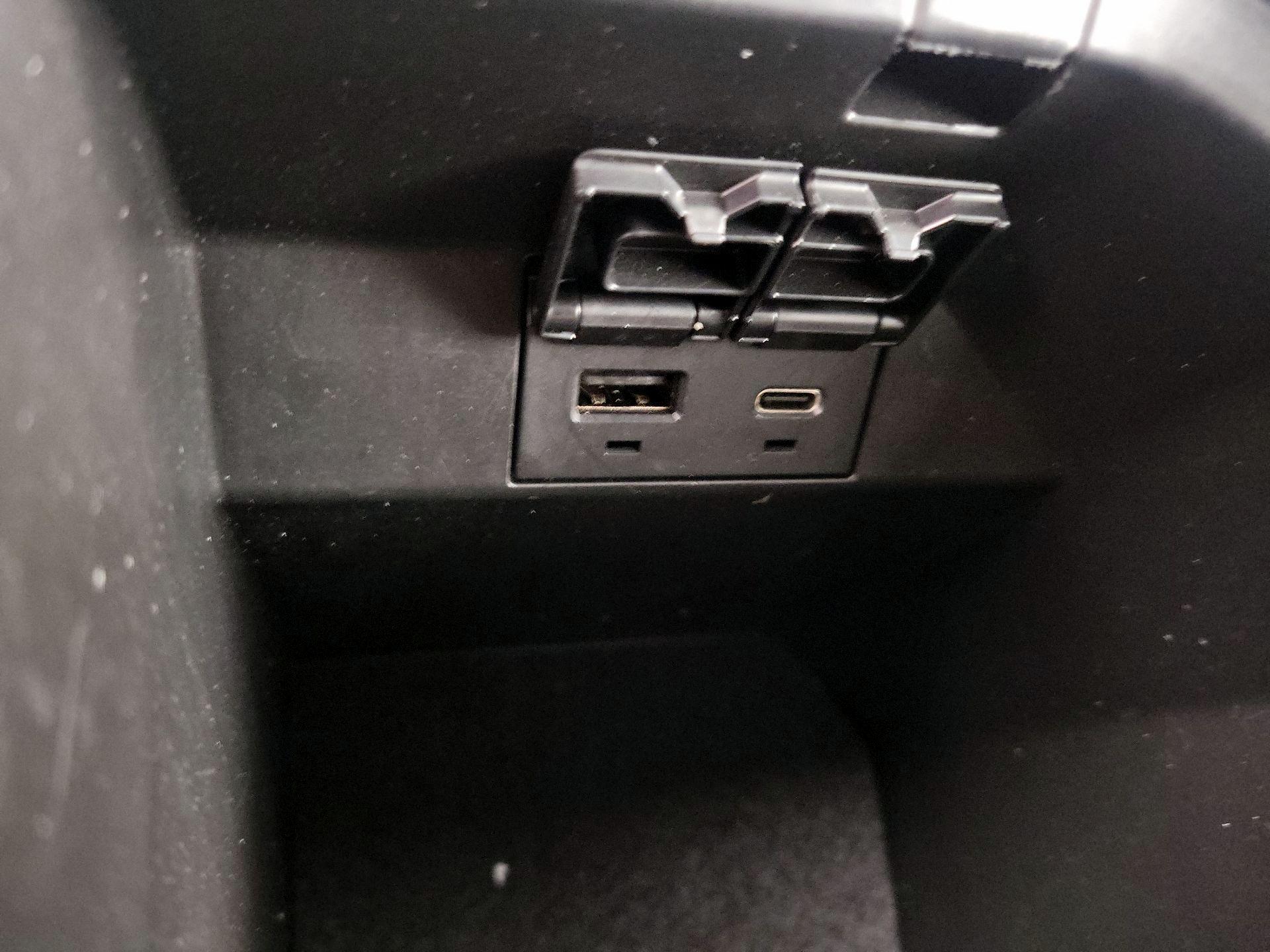 Thumbnail: 2024 Toyota Camry - 18