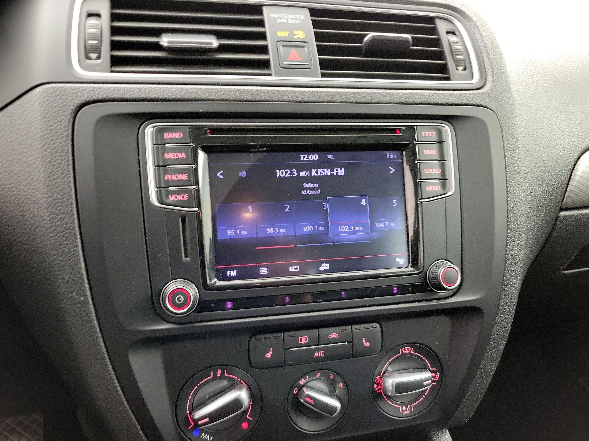 Thumbnail: 2016 Volkswagen Jetta - 15