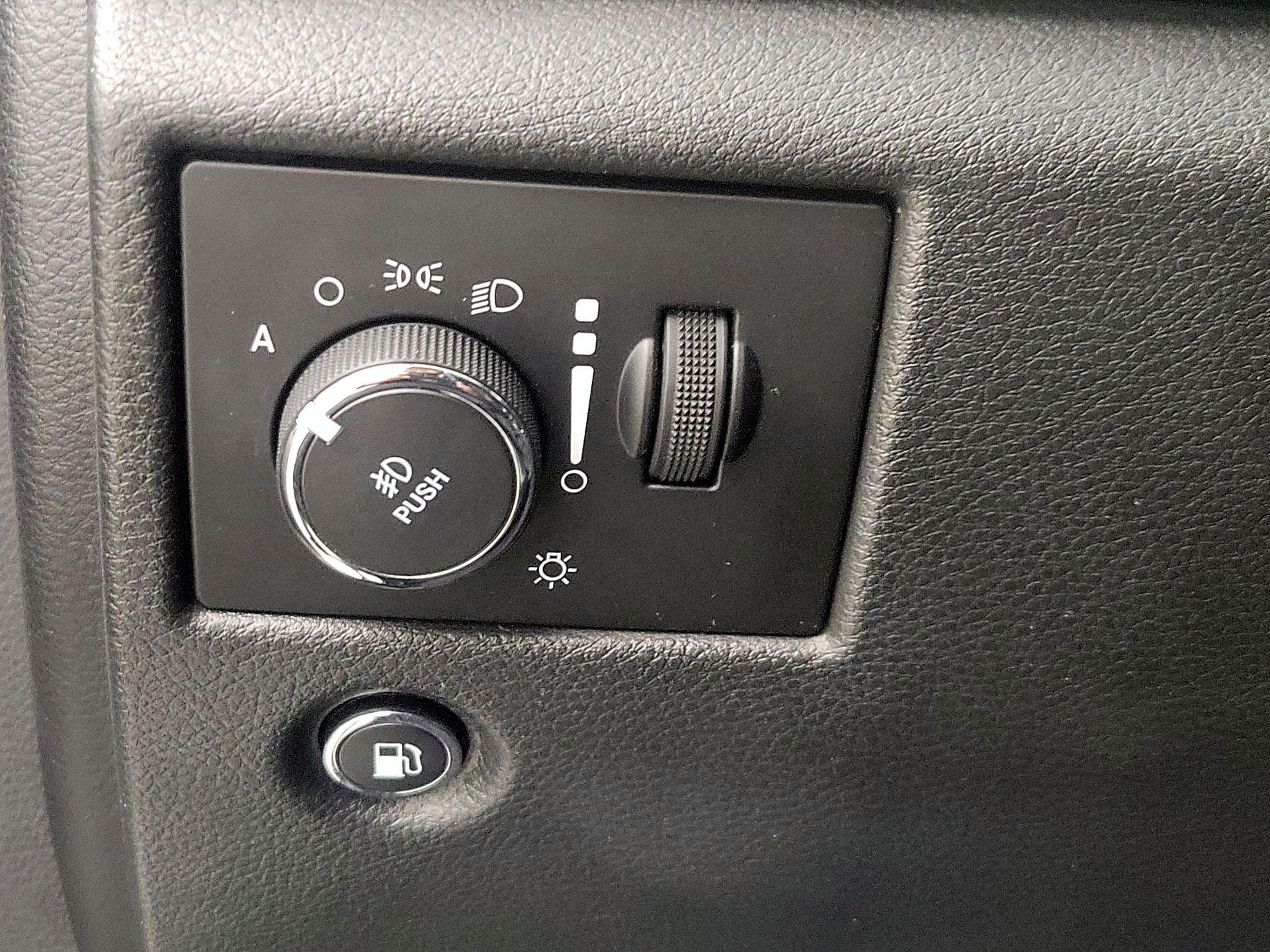 Thumbnail: 2021 Jeep Grand Cherokee - 13