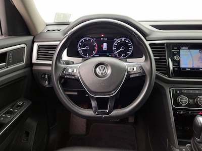 Steering Wheel & Instrument Cluster (On)