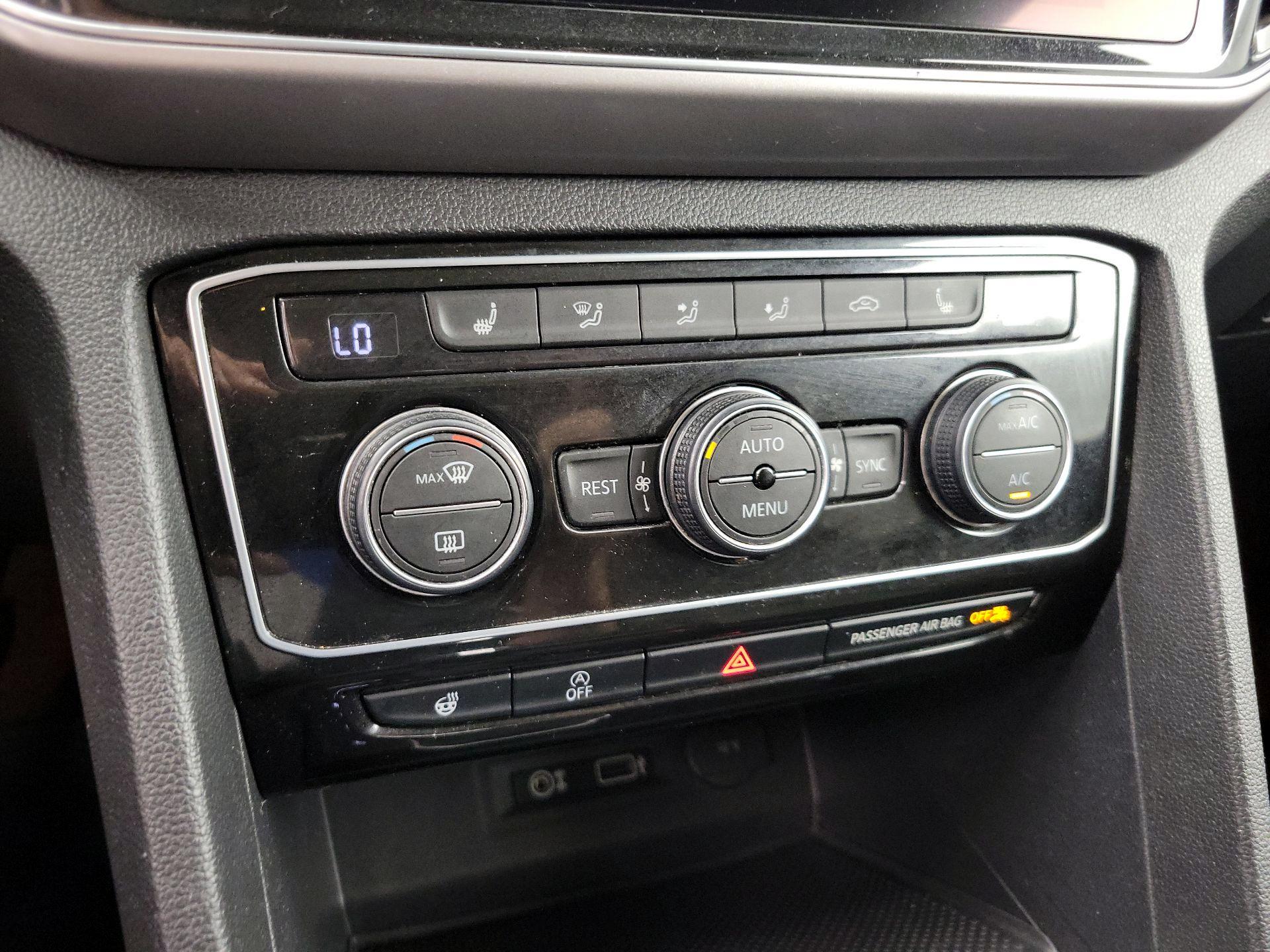 Thumbnail: 2019 Volkswagen Atlas - 17