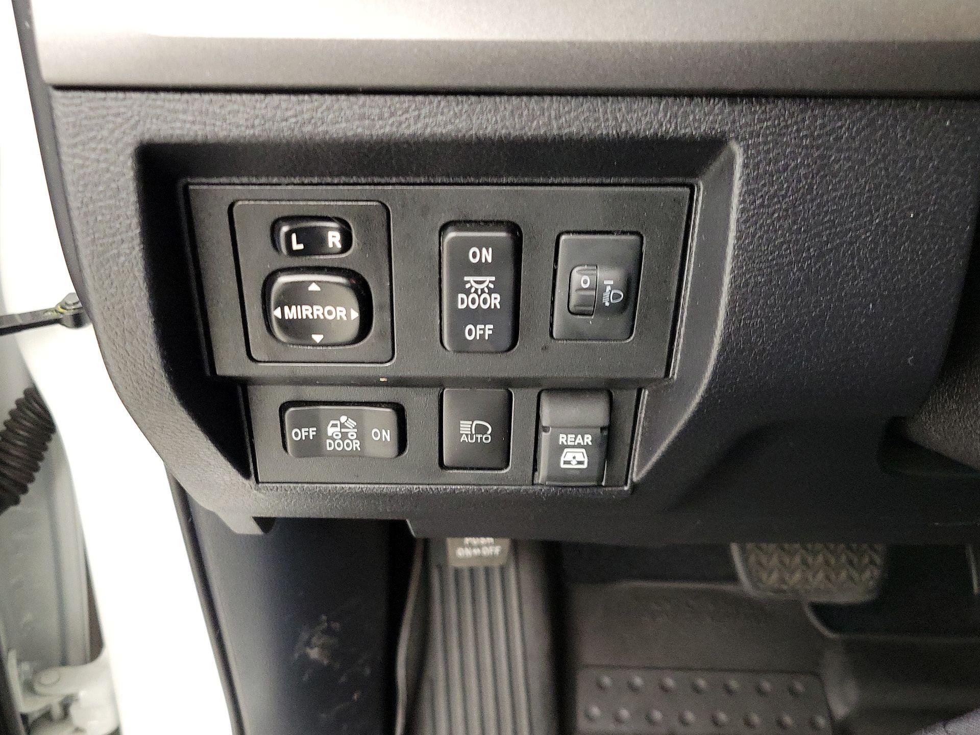 Thumbnail: 2021 Toyota Tundra - 13