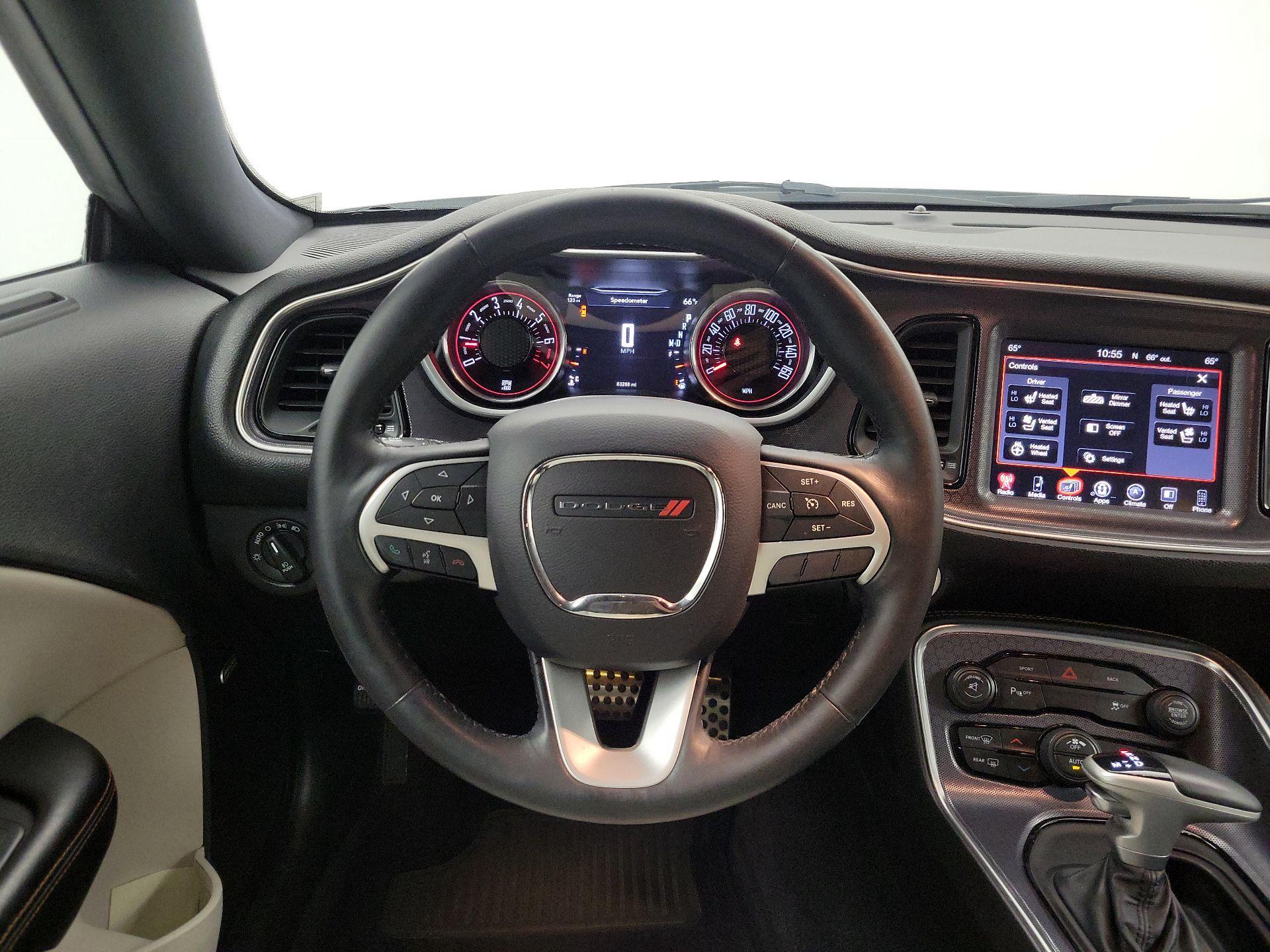 Thumbnail: 2016 Dodge Challenger - 10