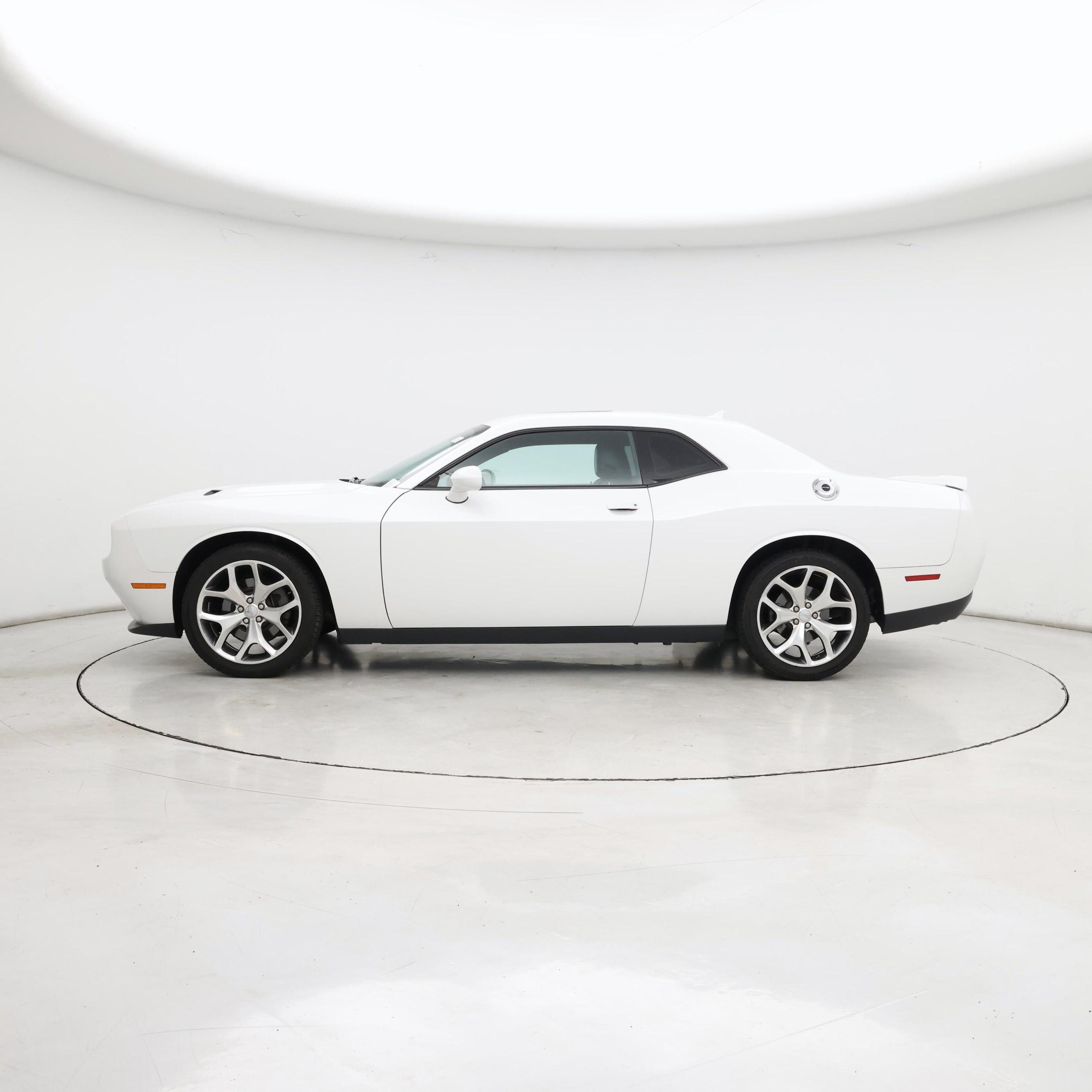 Thumbnail: 2016 Dodge Challenger - 3