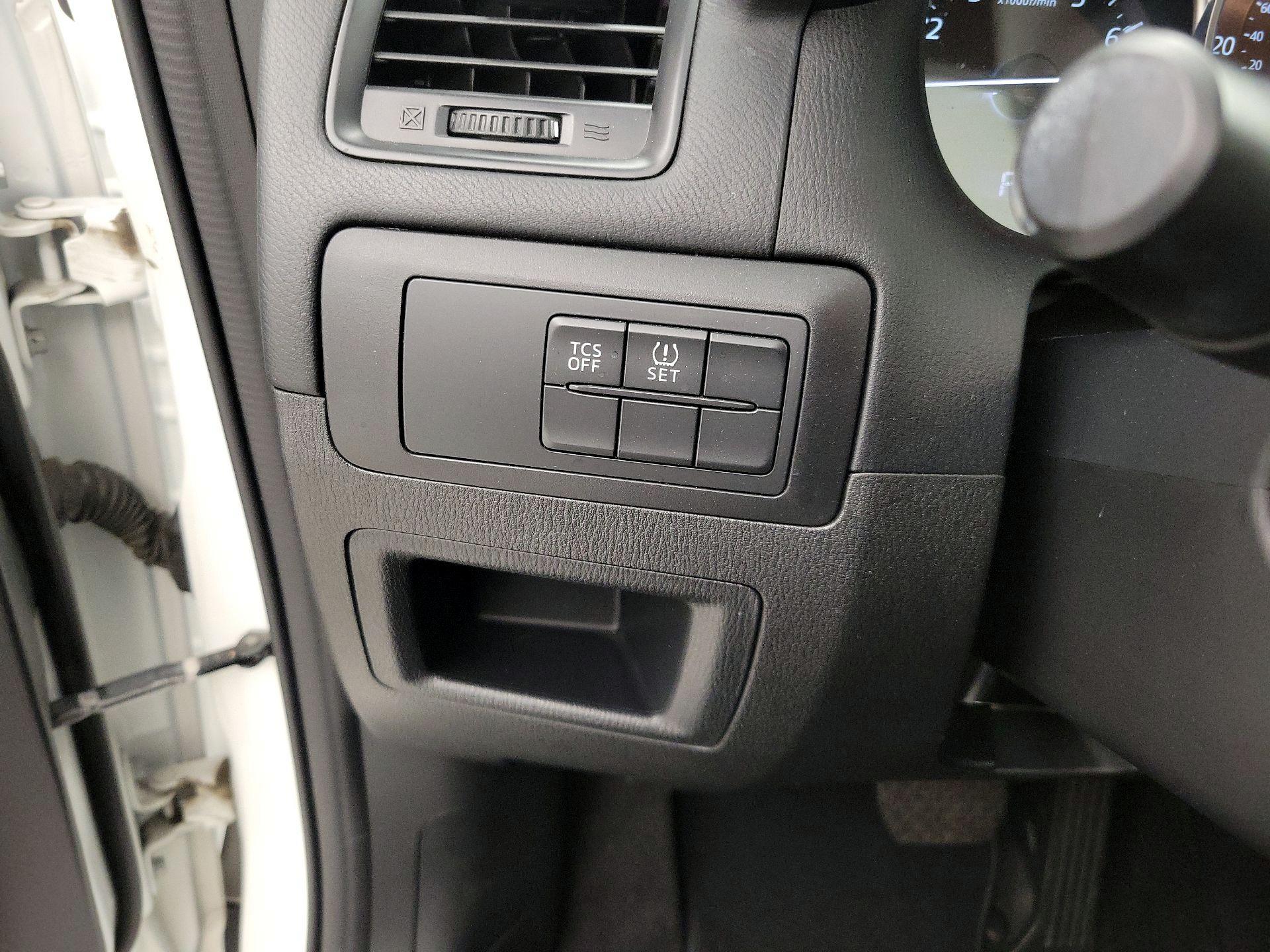 Thumbnail: 2016 Mazda CX-5 - 13