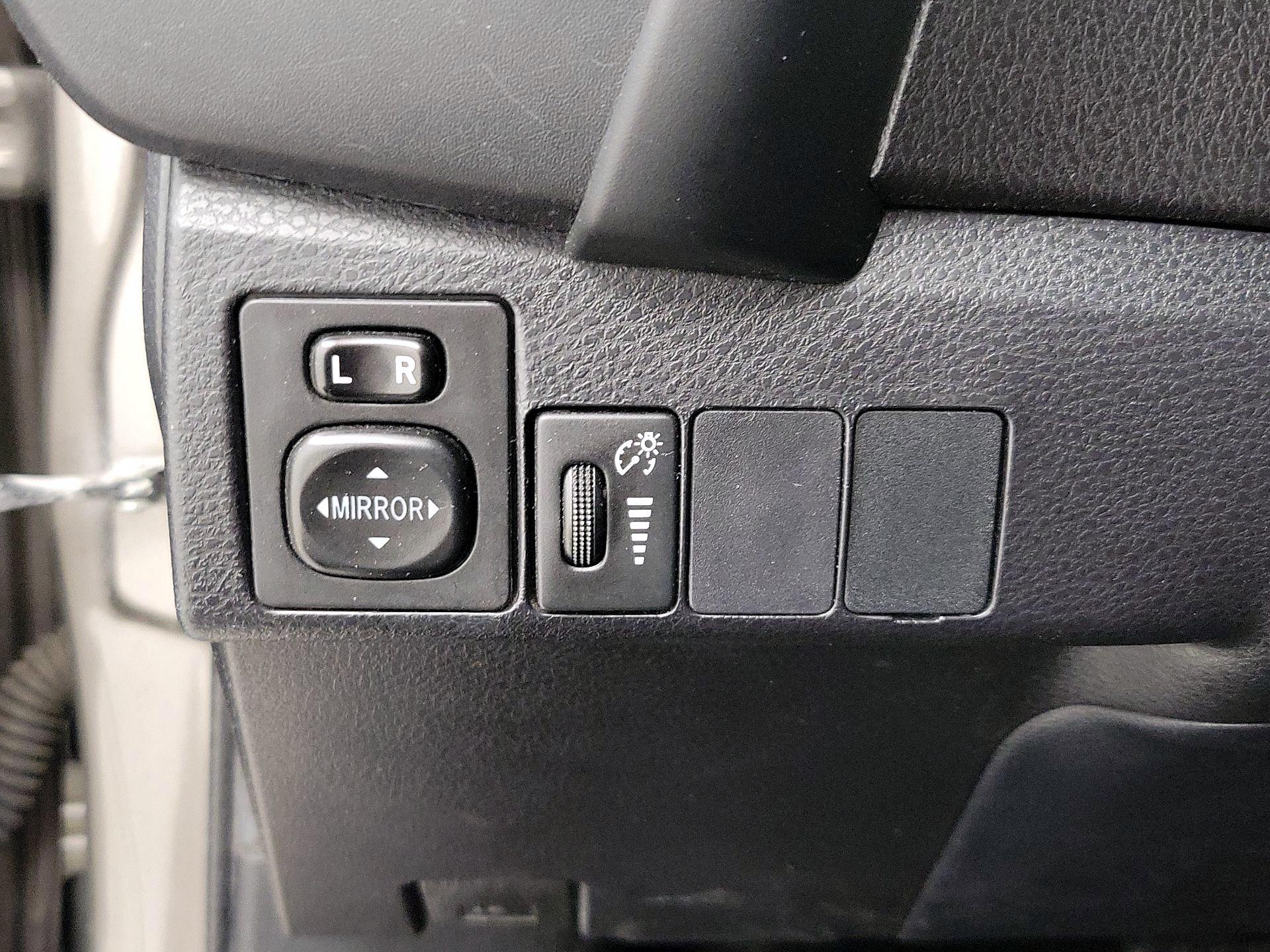 Thumbnail: 2017 Toyota Corolla - 13