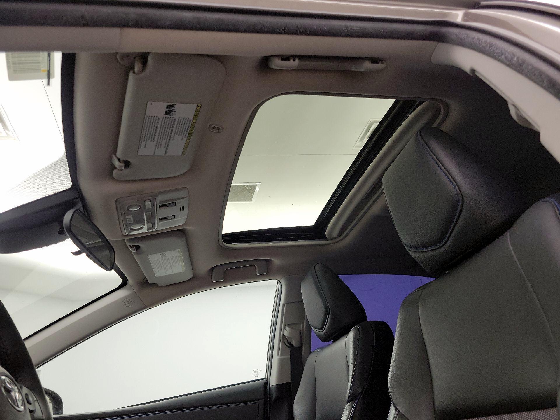 Thumbnail: 2017 Toyota Corolla - 19