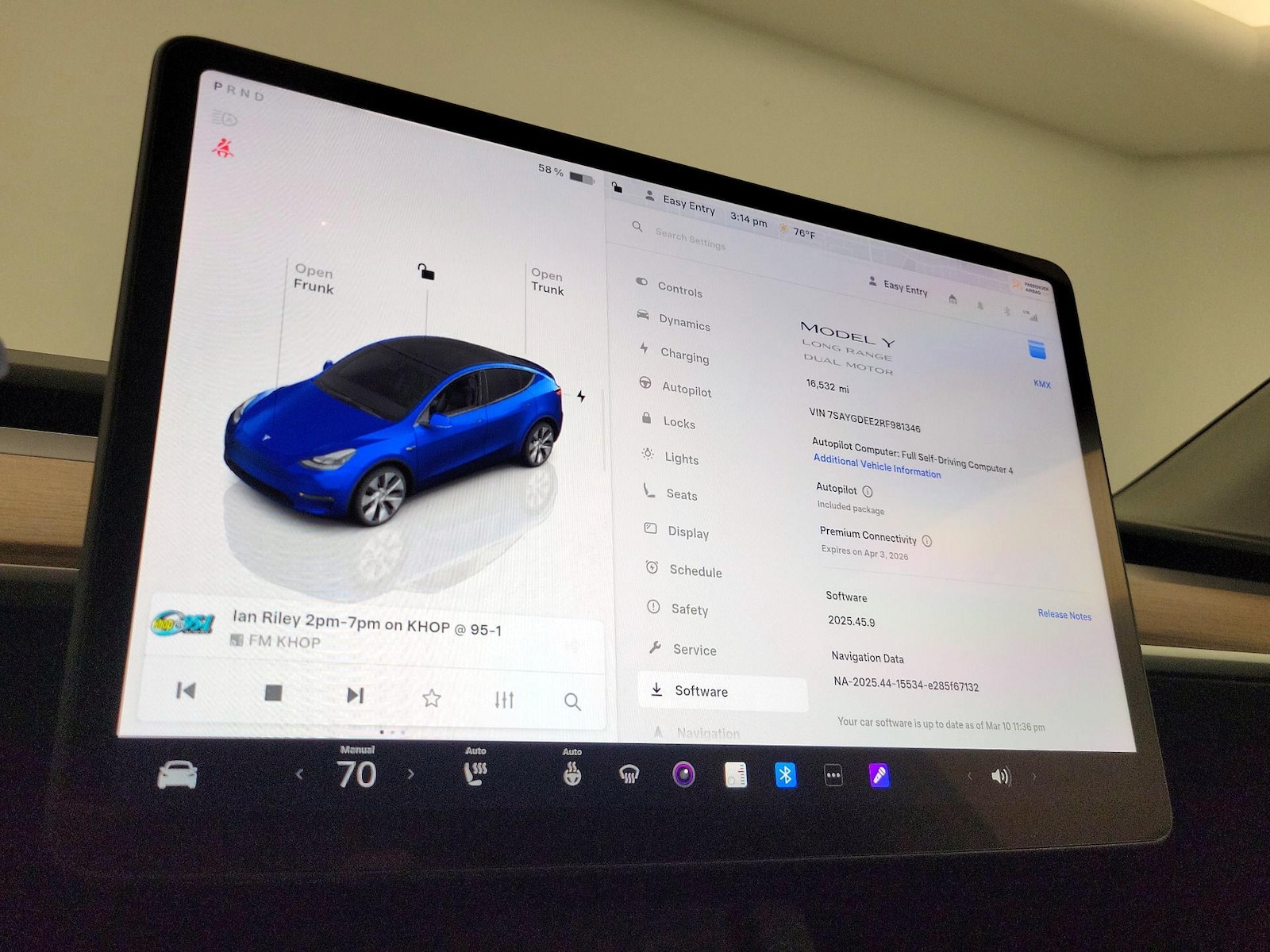 2024 Tesla Model Y Long Range - Photo 15
