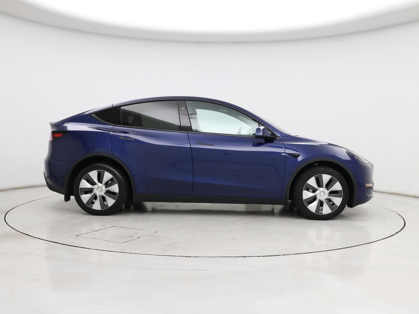2024 Tesla Model Y Long Range - Photo 8