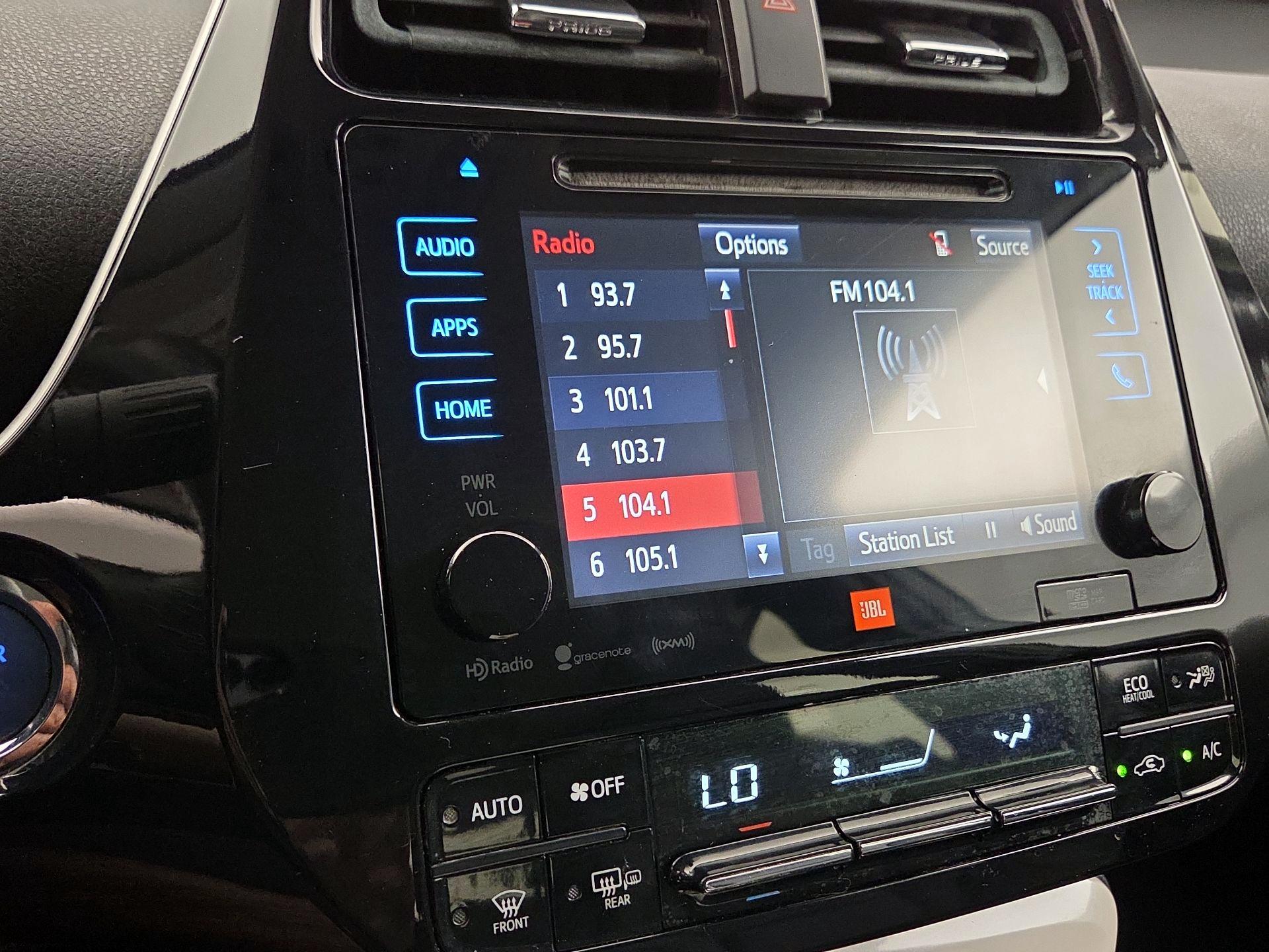 Thumbnail: 2016 Toyota Prius - 15