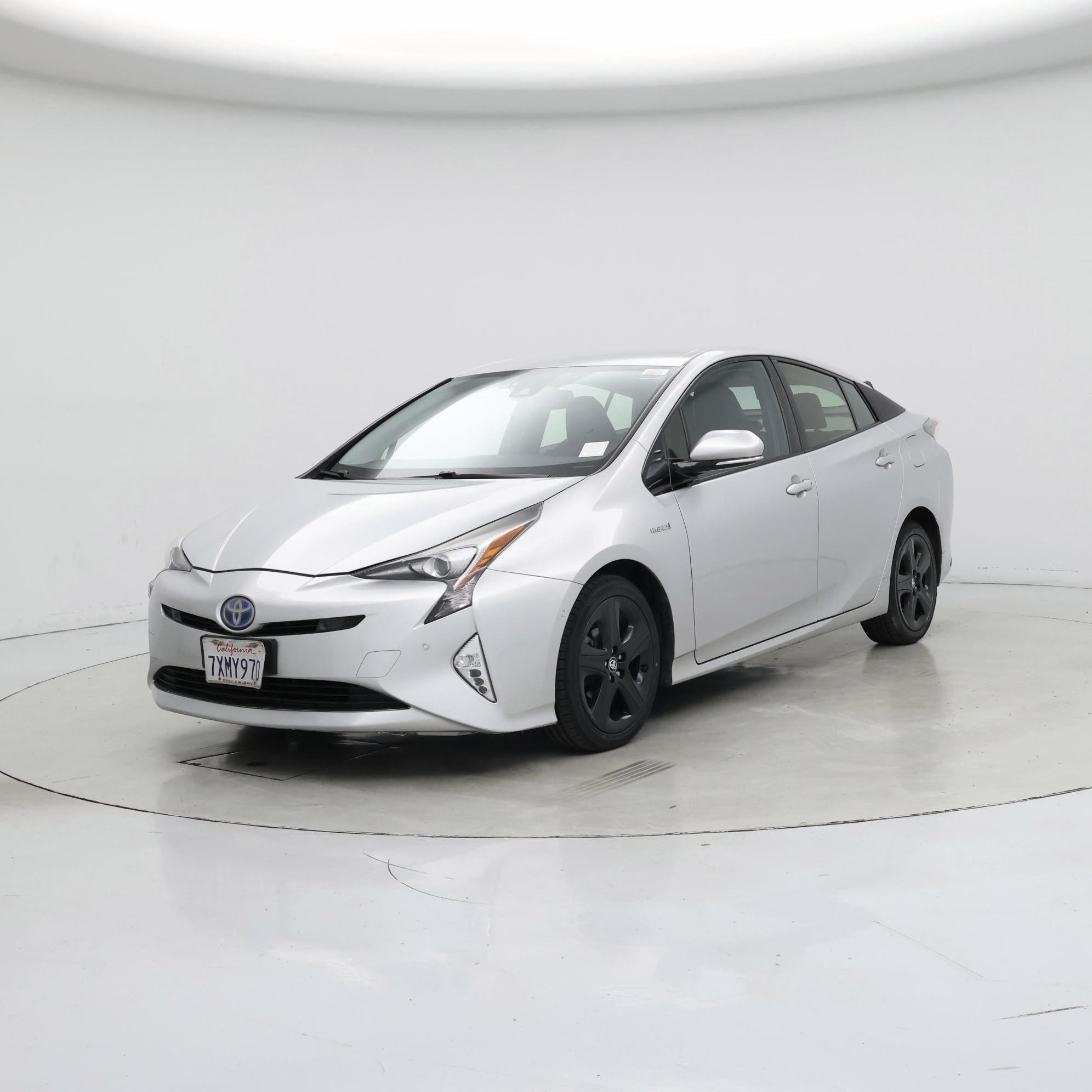 Thumbnail: 2016 Toyota Prius - 4